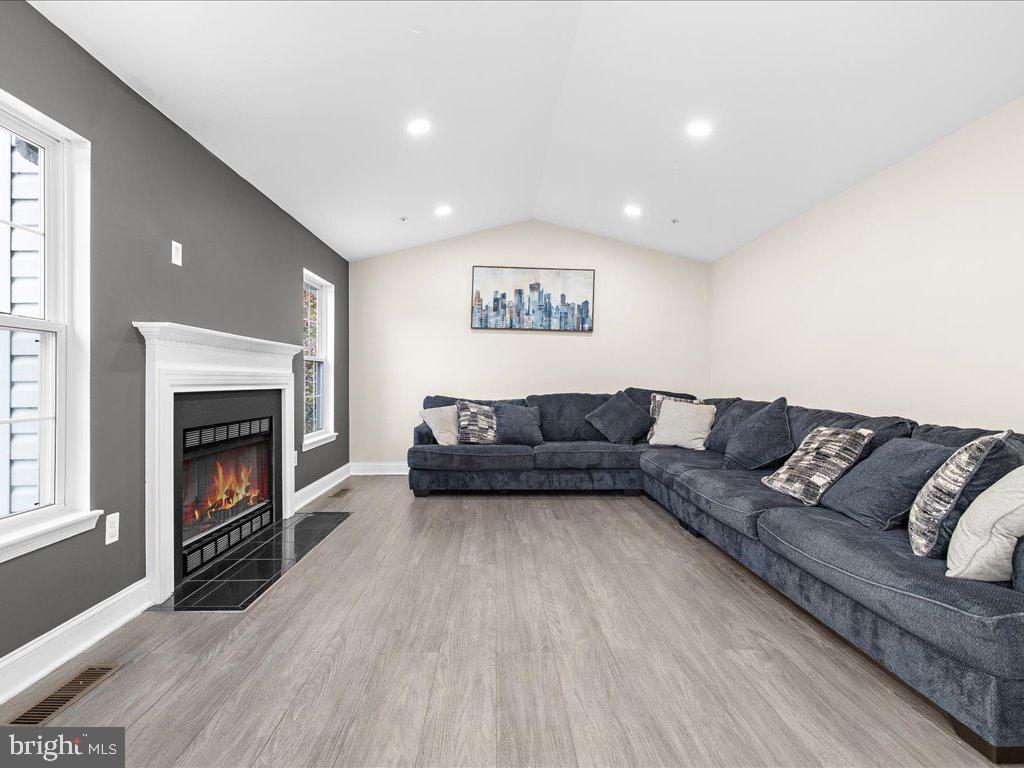 PRINCESS GARDENS - Residential