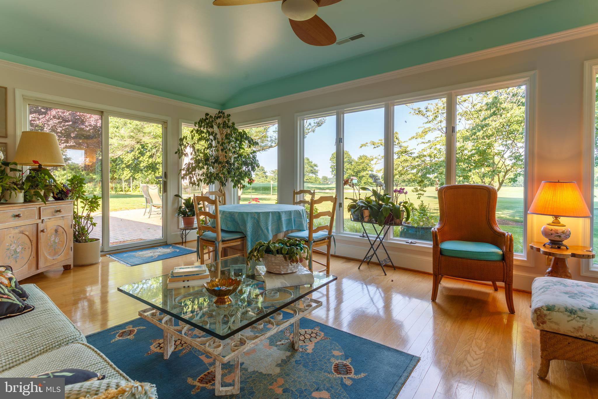 COUNTRY CLUB ESTATES - Residential