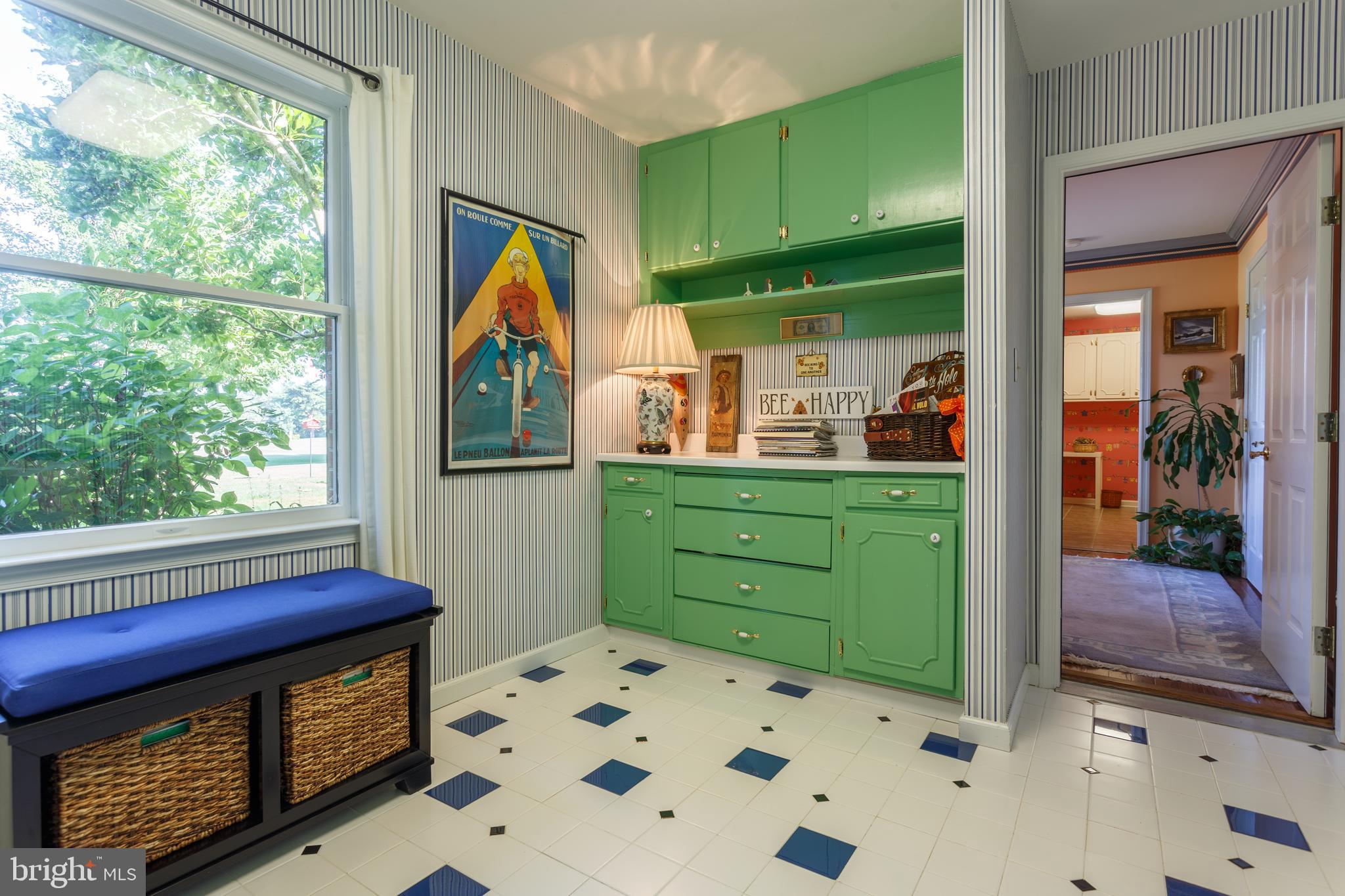 COUNTRY CLUB ESTATES - Residential