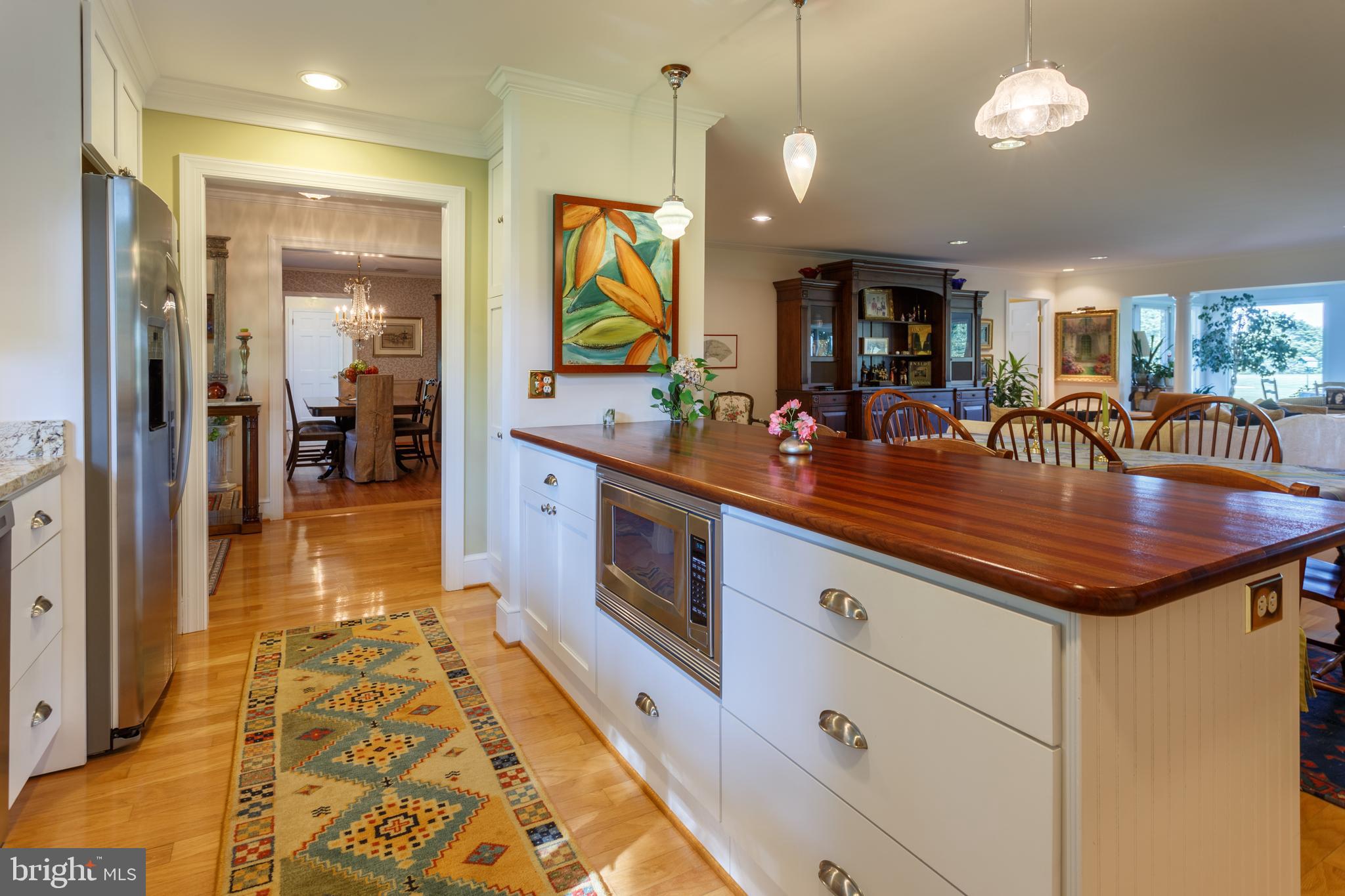 COUNTRY CLUB ESTATES - Residential