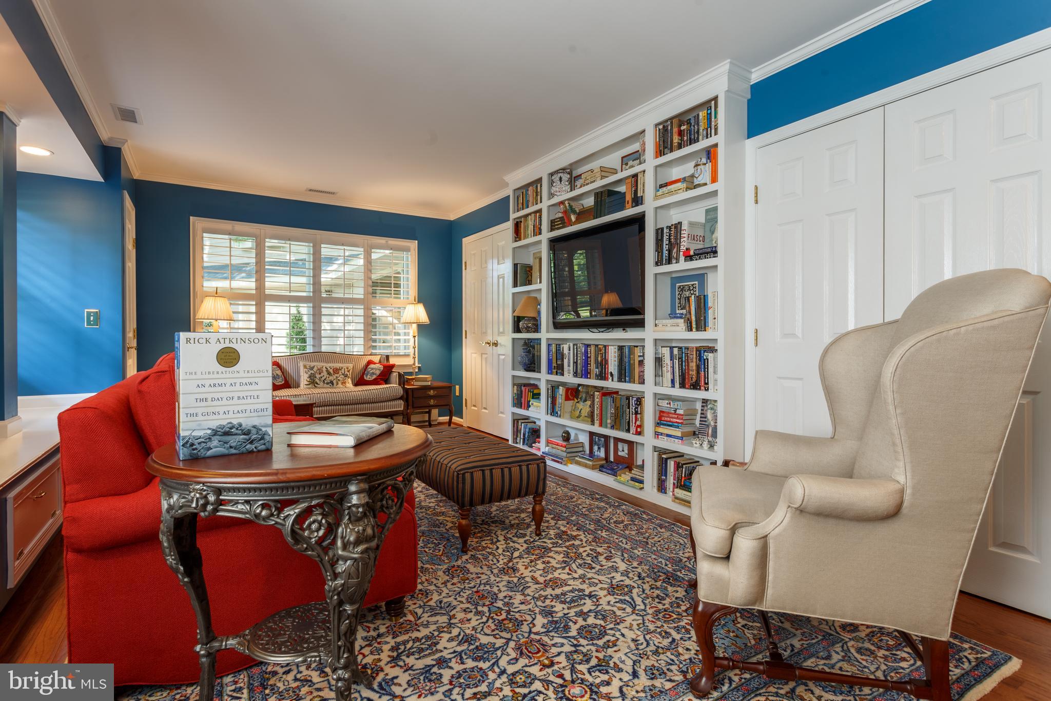 COUNTRY CLUB ESTATES - Residential