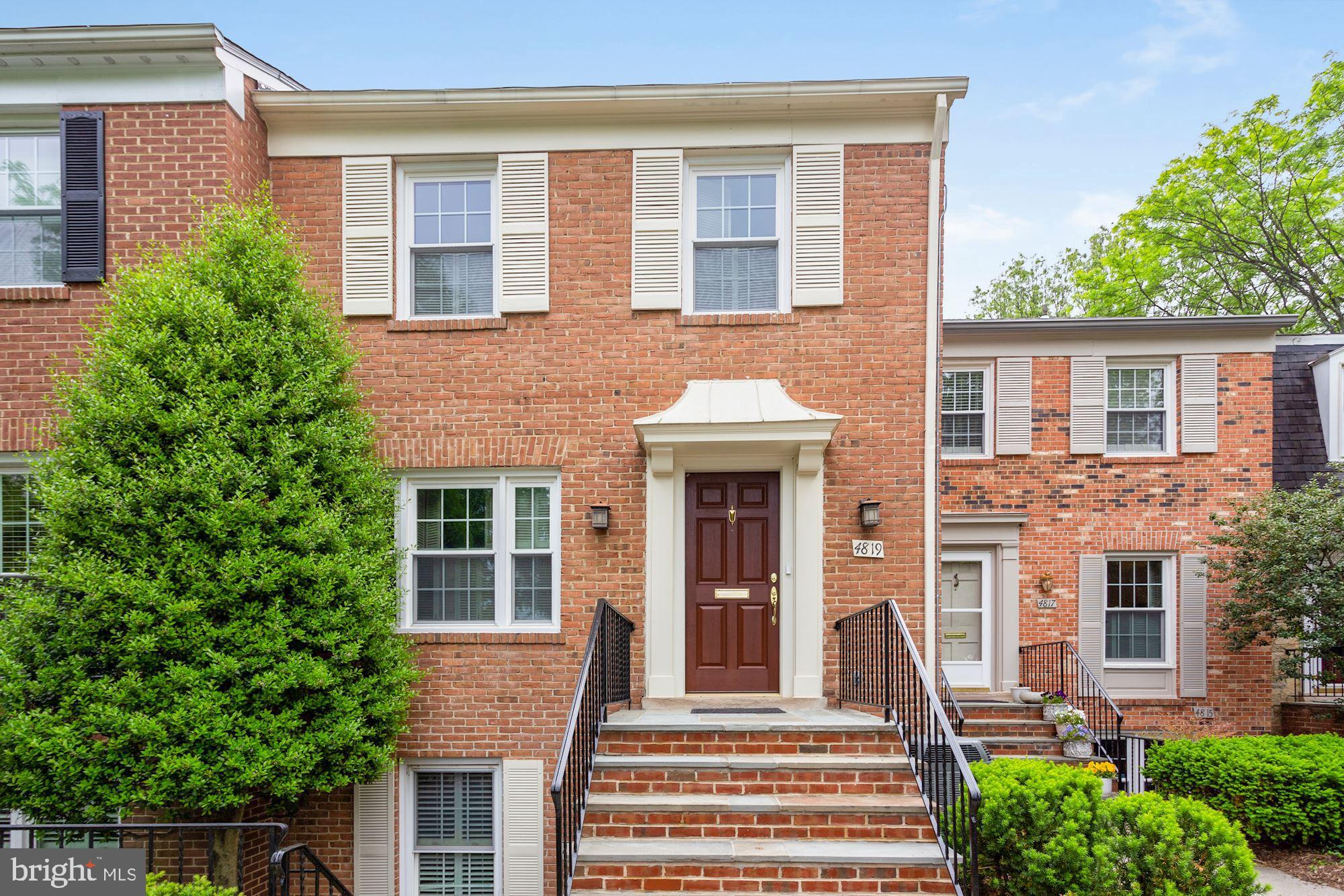 SUMNER SQUARE - Residential Lease