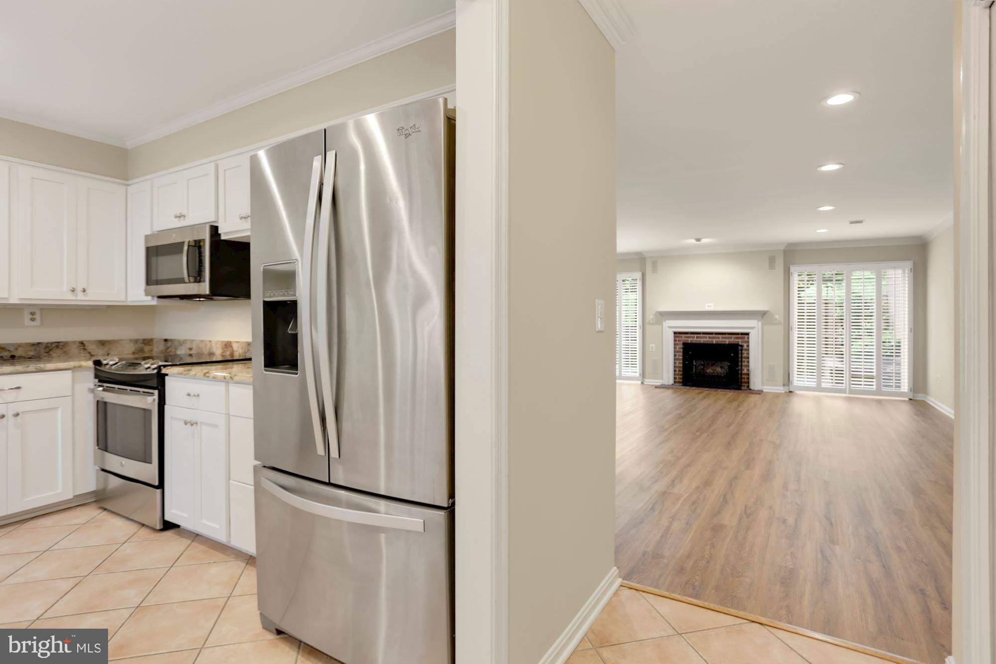 SUMNER SQUARE - Residential Lease