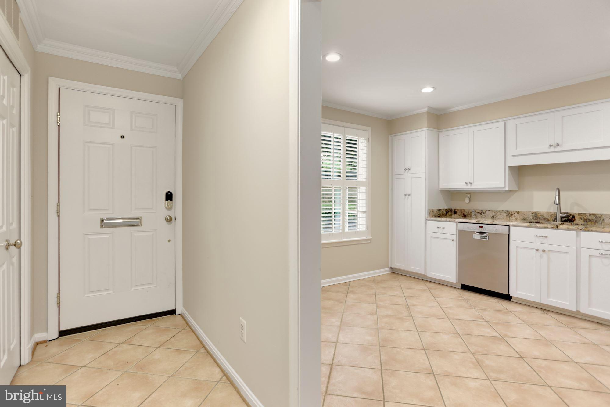 SUMNER SQUARE - Residential Lease