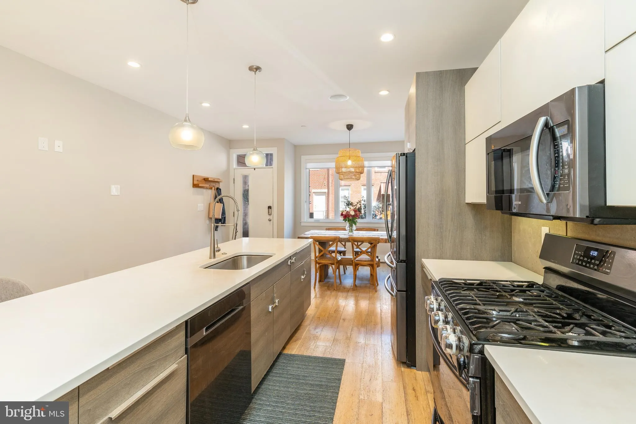 Philadelphia, Pennsylvania 19146, United States, 3 Bedrooms Bedrooms, ,4 BathroomsBathrooms,Residential,Contingent,90872