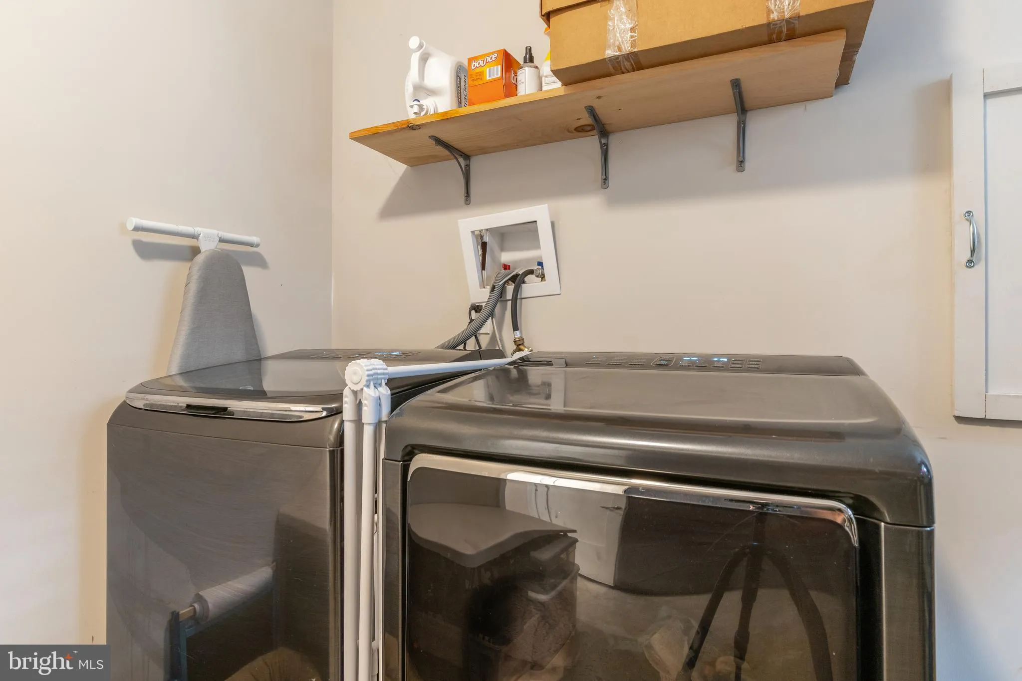 Philadelphia, Pennsylvania 19146, United States, 3 Bedrooms Bedrooms, ,4 BathroomsBathrooms,Residential,Contingent,90872