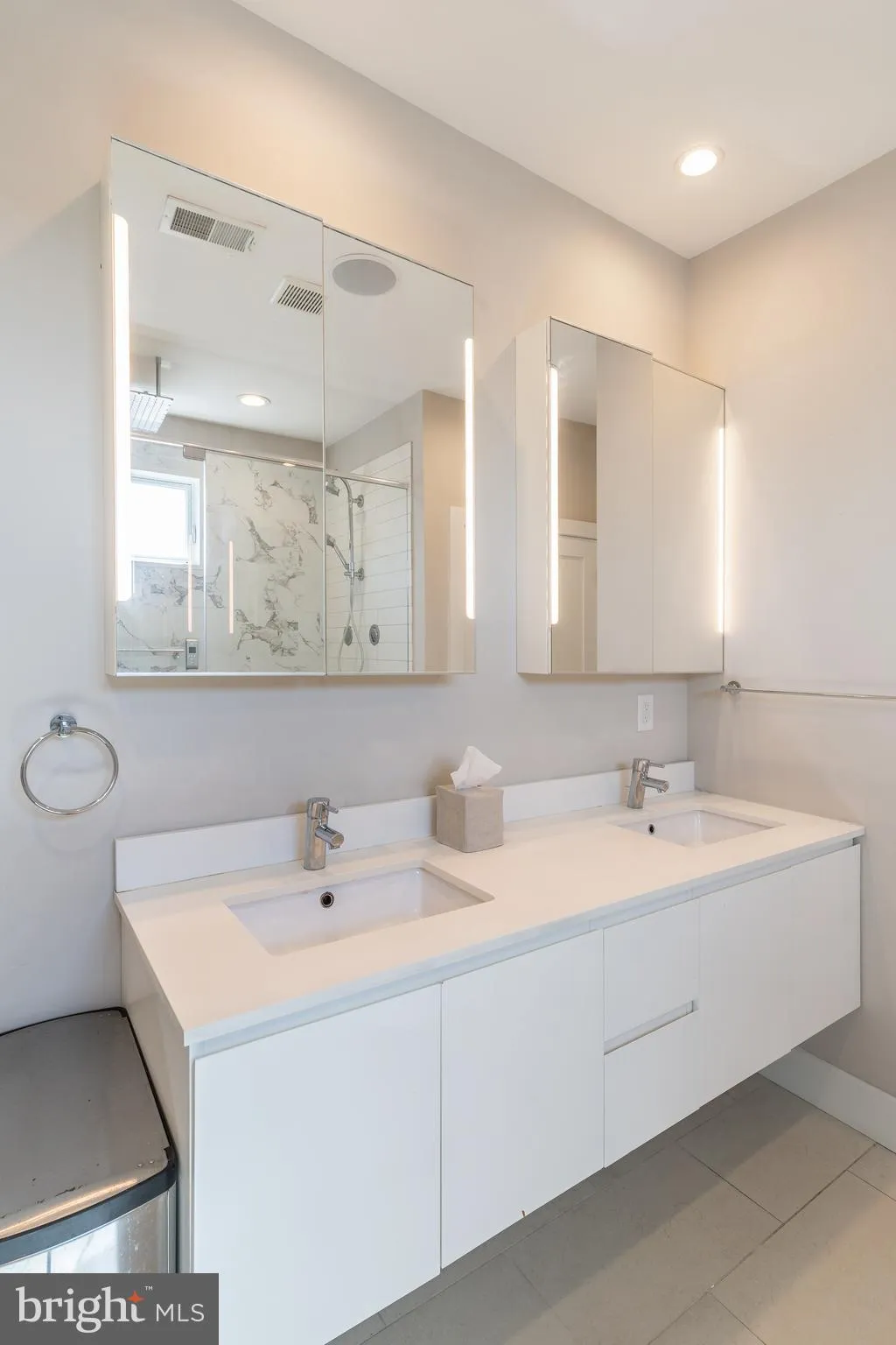 Philadelphia, Pennsylvania 19146, United States, 3 Bedrooms Bedrooms, ,4 BathroomsBathrooms,Residential,Contingent,90872