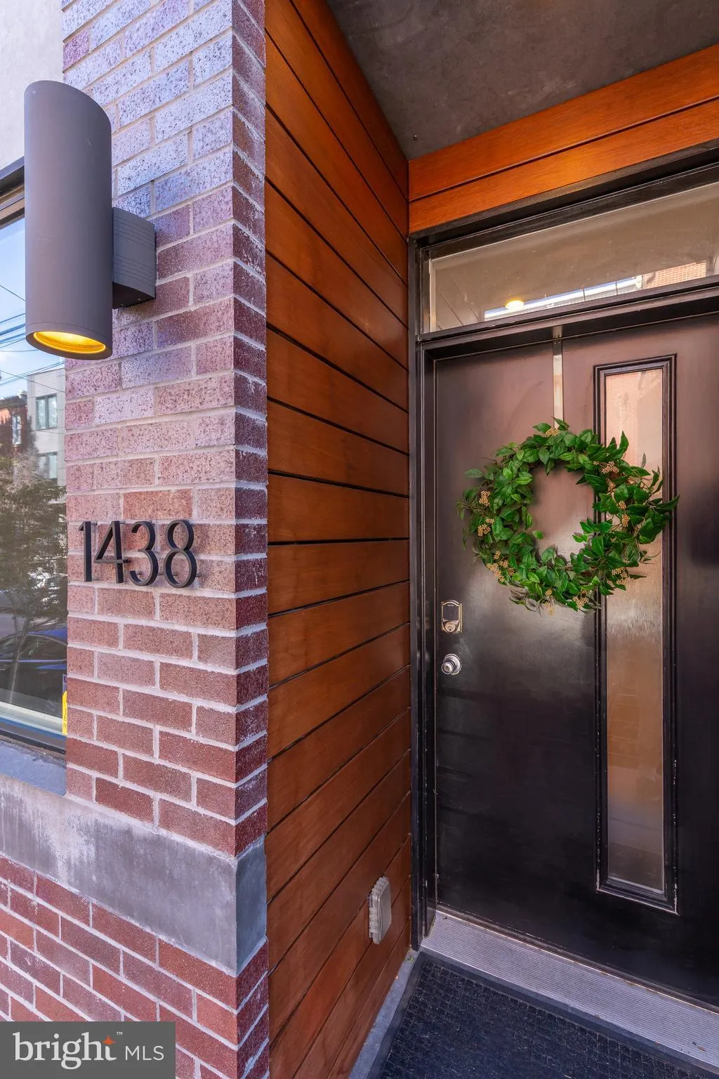 Philadelphia, Pennsylvania 19146, United States, 3 Bedrooms Bedrooms, ,4 BathroomsBathrooms,Residential,Contingent,90872