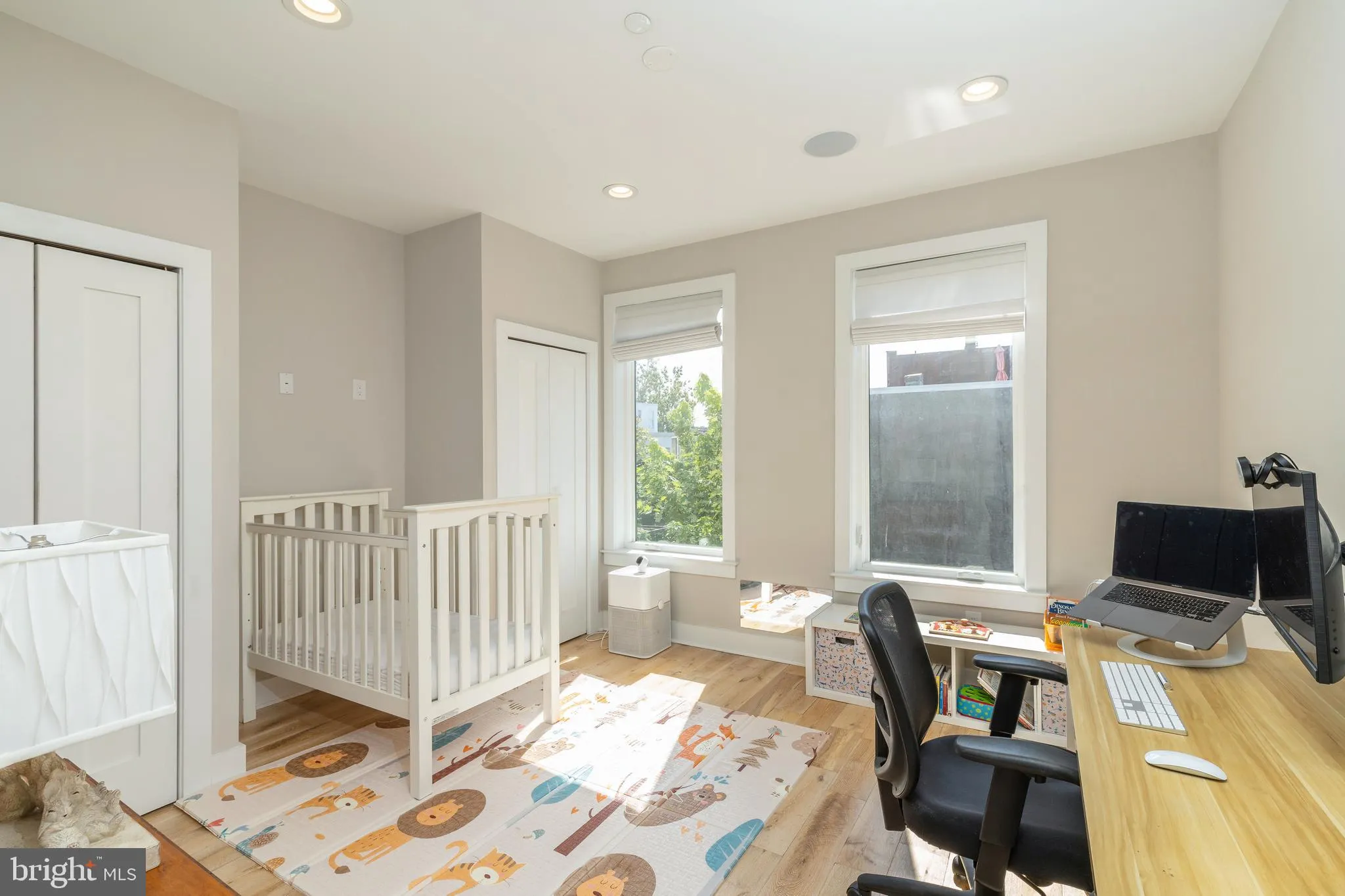 Philadelphia, Pennsylvania 19146, United States, 3 Bedrooms Bedrooms, ,4 BathroomsBathrooms,Residential,Contingent,90872