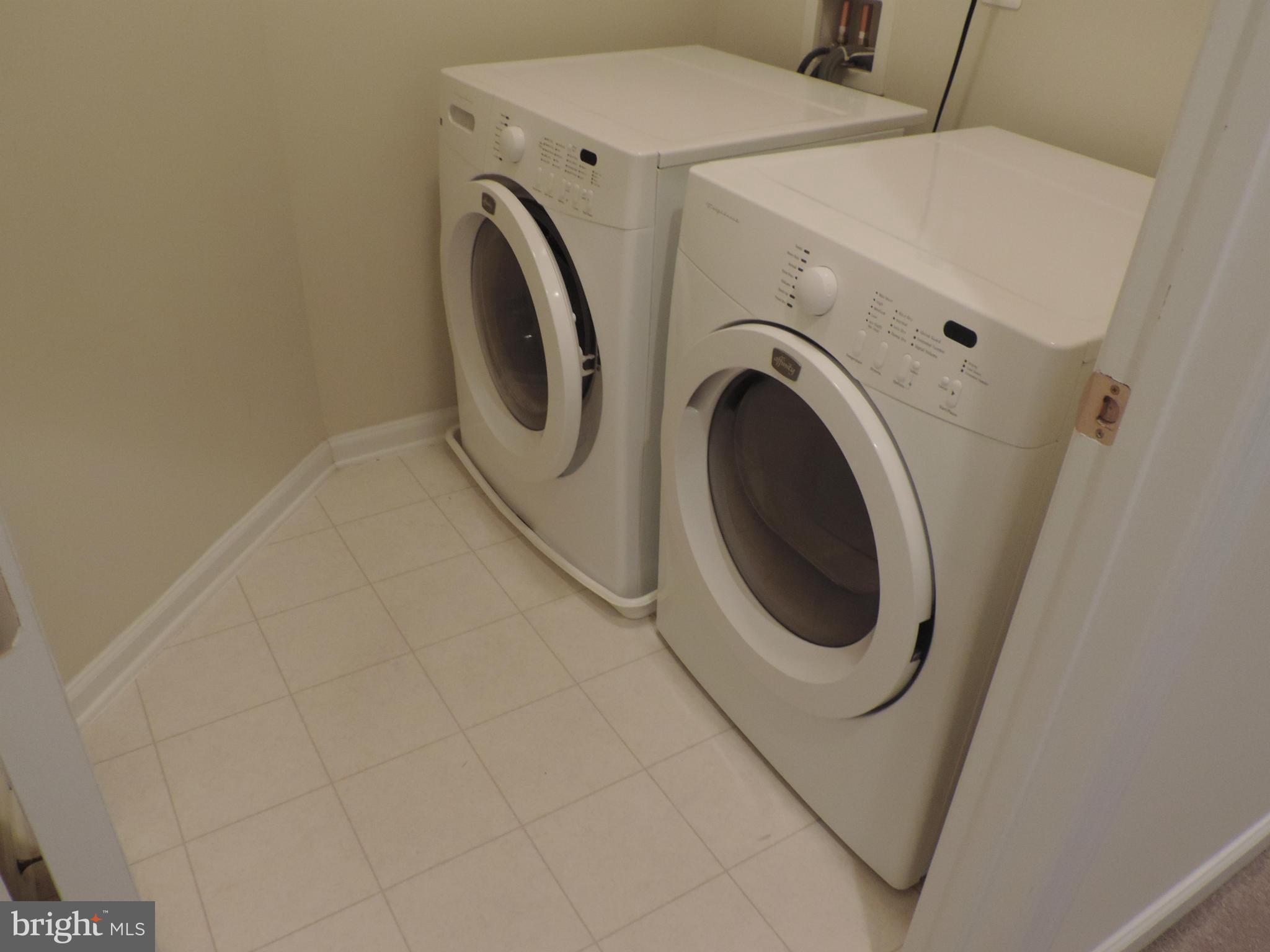 VILLAGE PLACE AT GAINESVILLE - Residential Lease