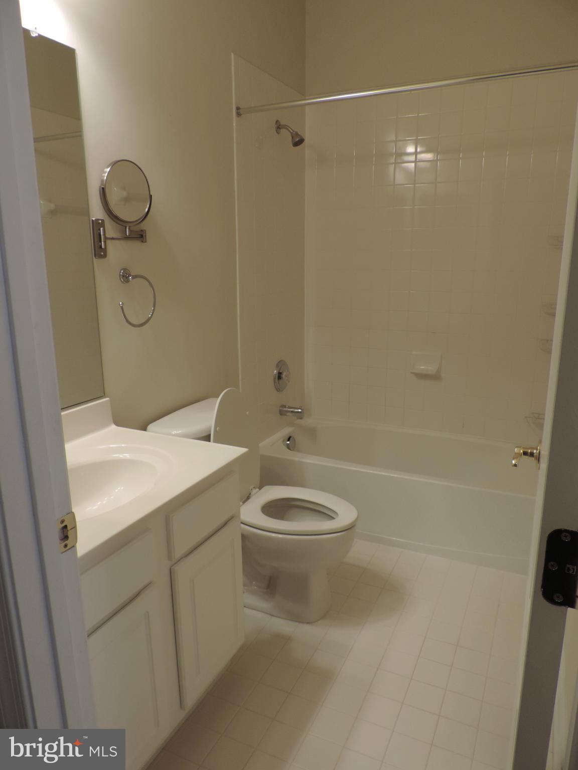 VILLAGE PLACE AT GAINESVILLE - Residential Lease