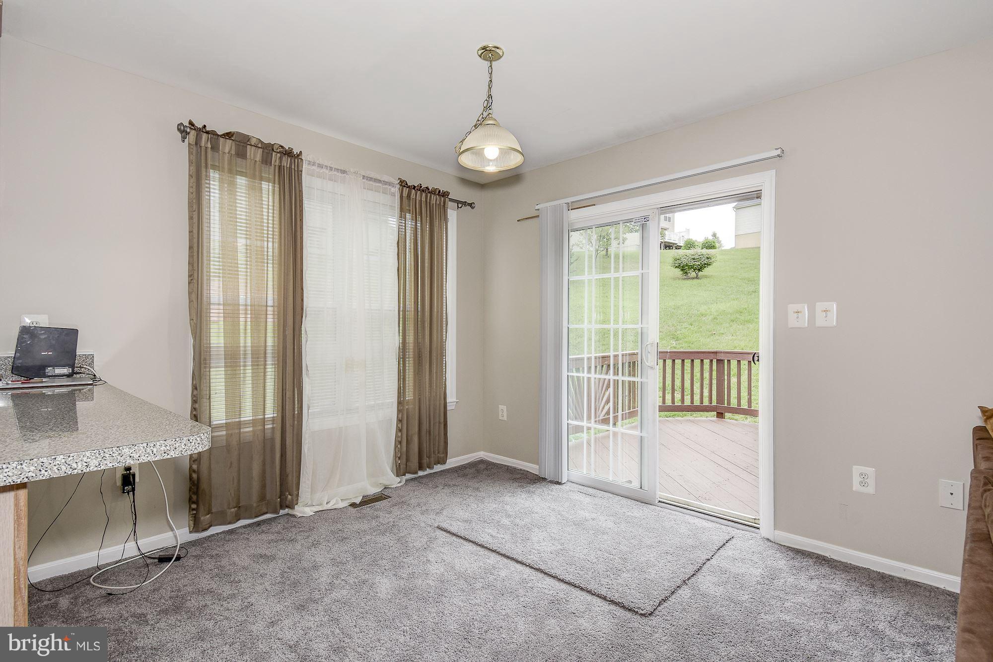 HAWTHORNE HILL - Residential