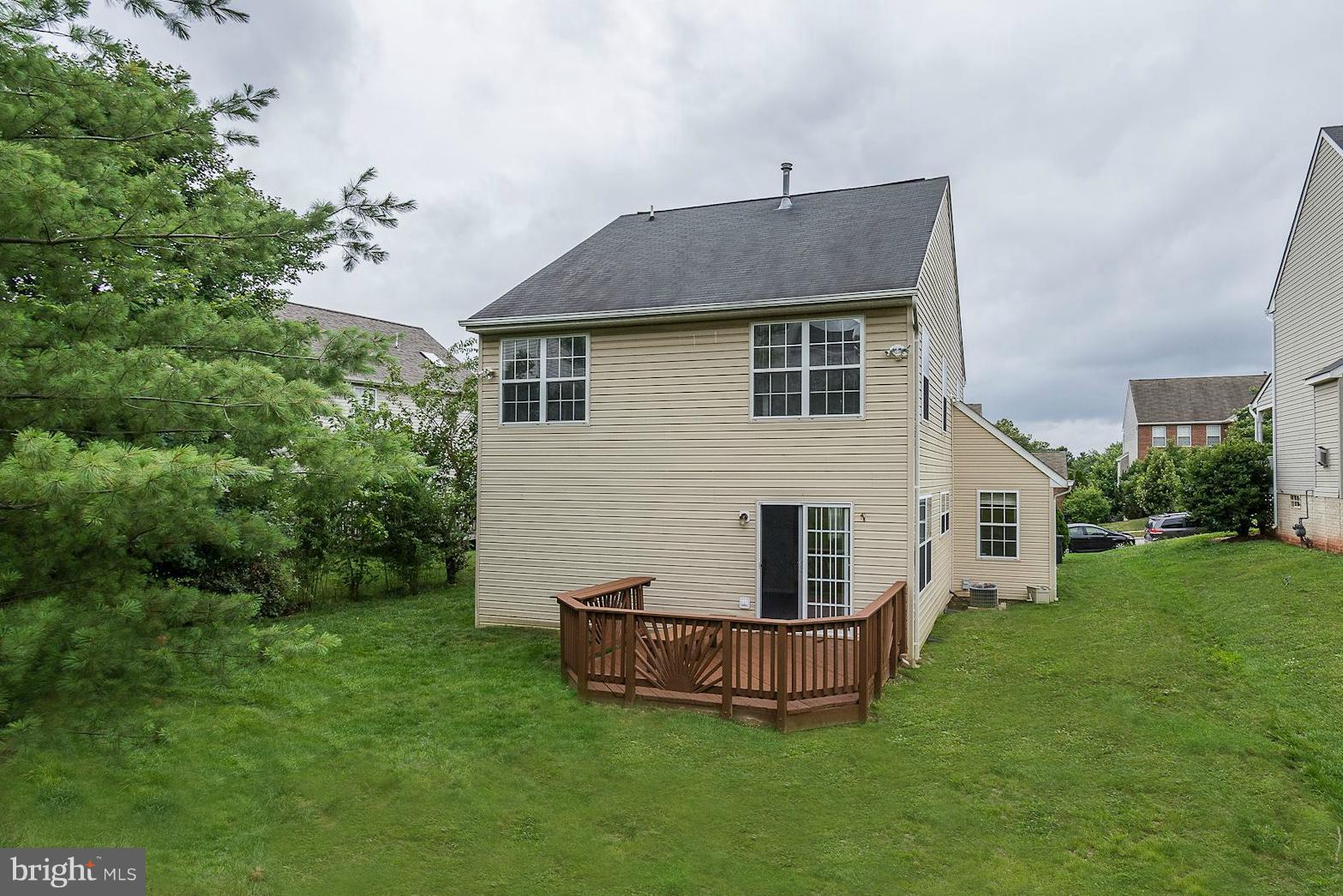 HAWTHORNE HILL - Residential