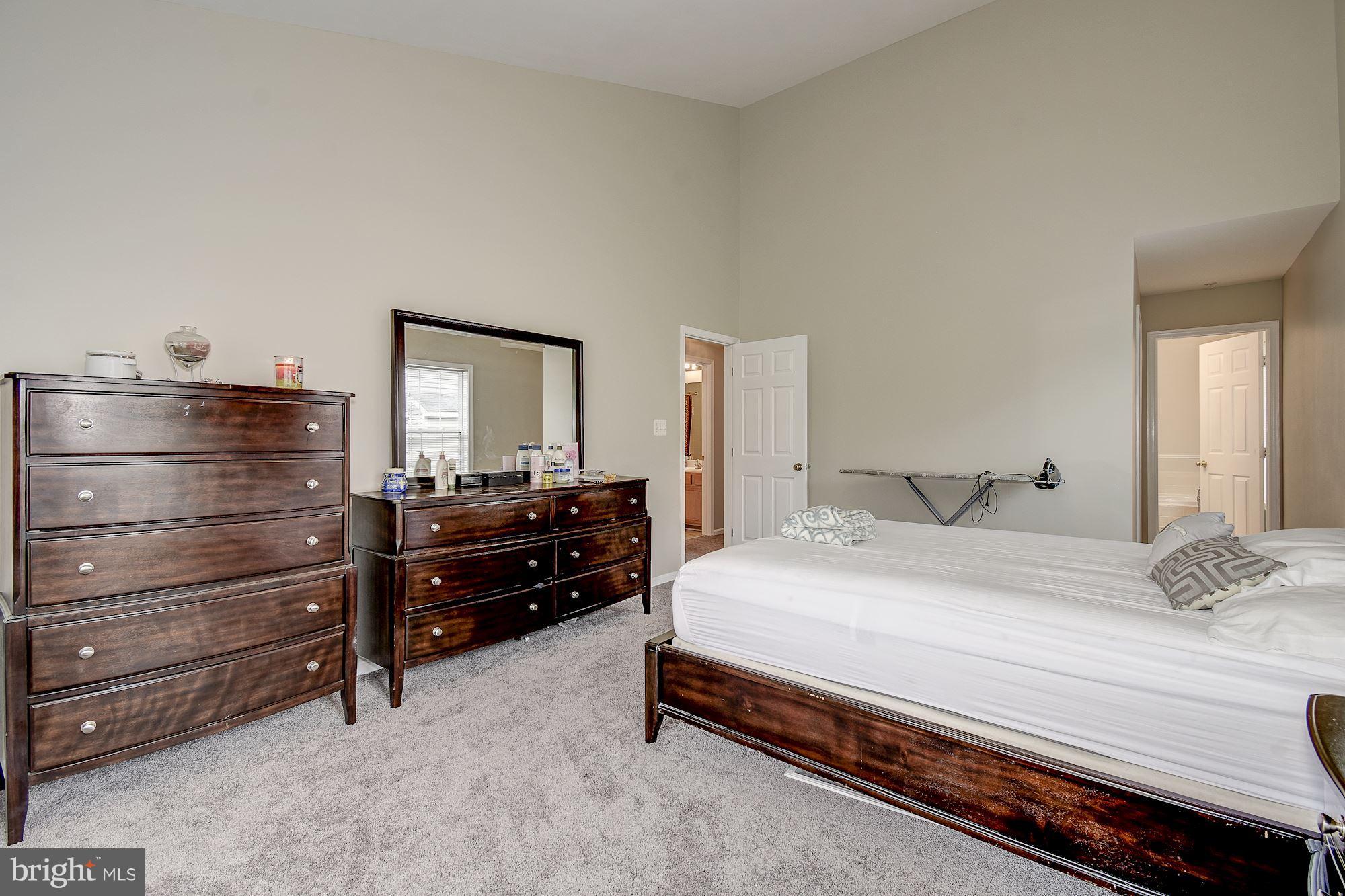 HAWTHORNE HILL - Residential