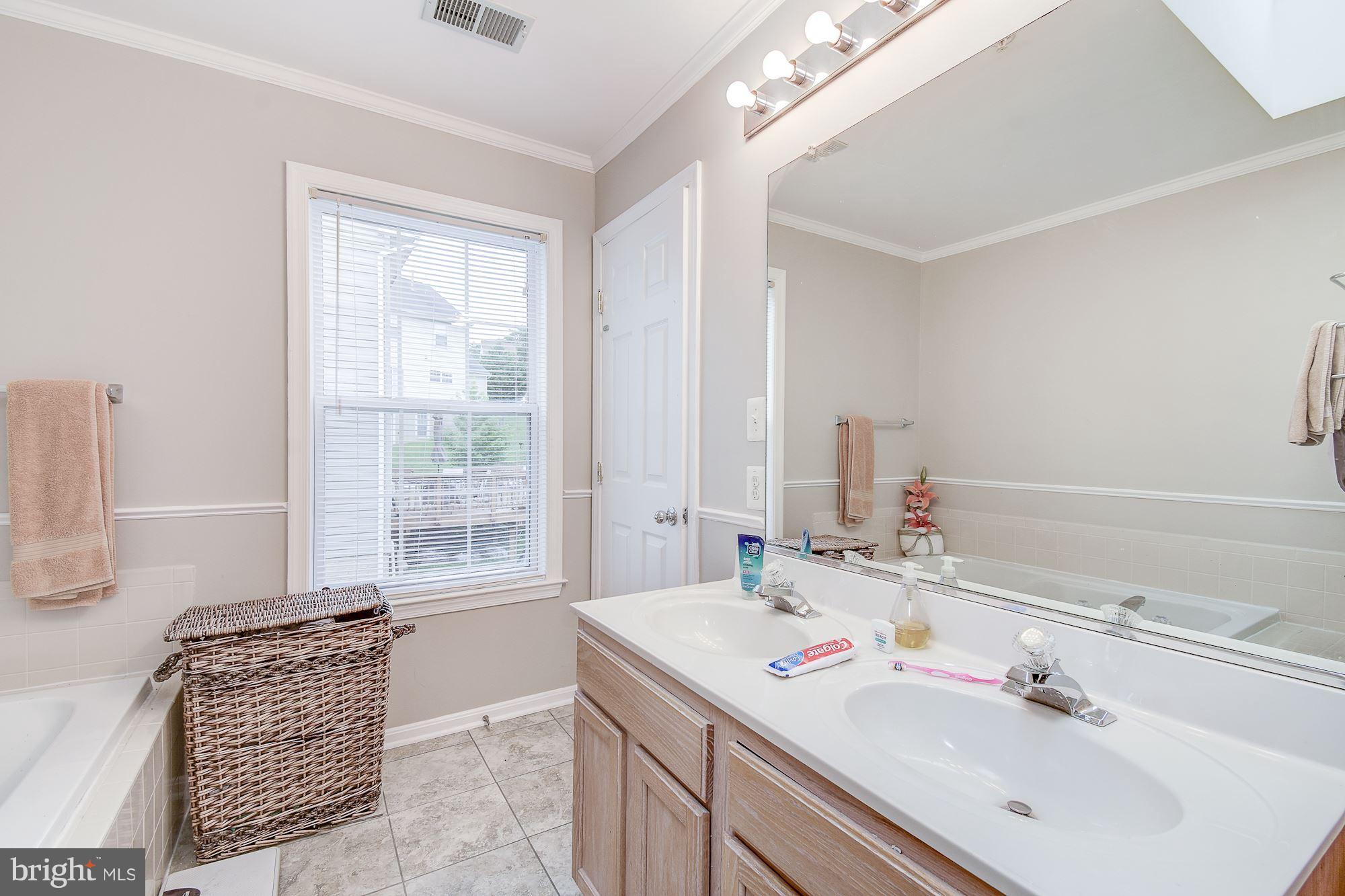 HAWTHORNE HILL - Residential