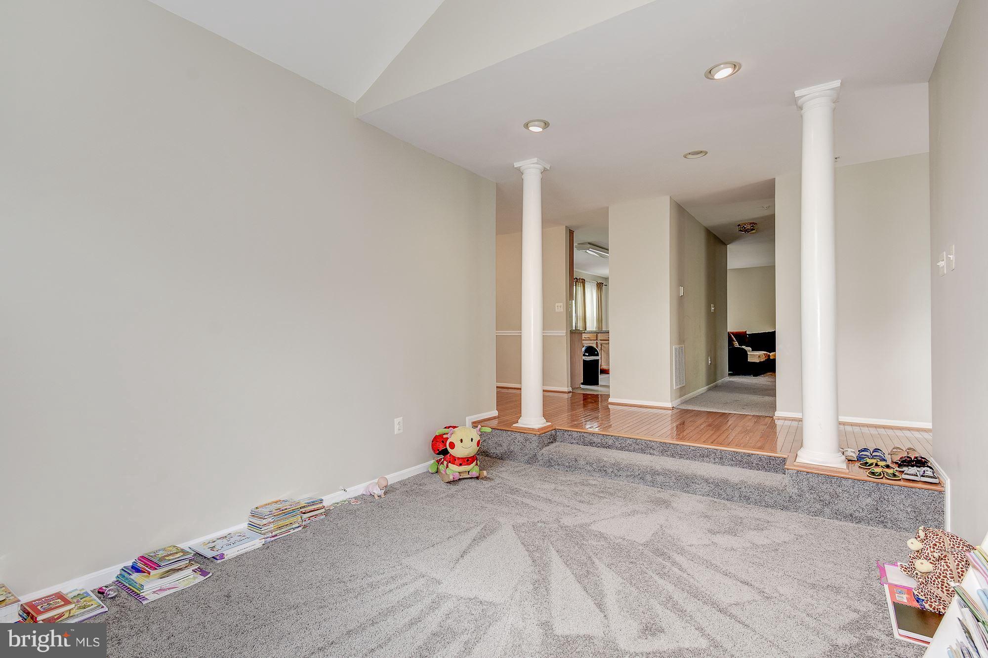 HAWTHORNE HILL - Residential