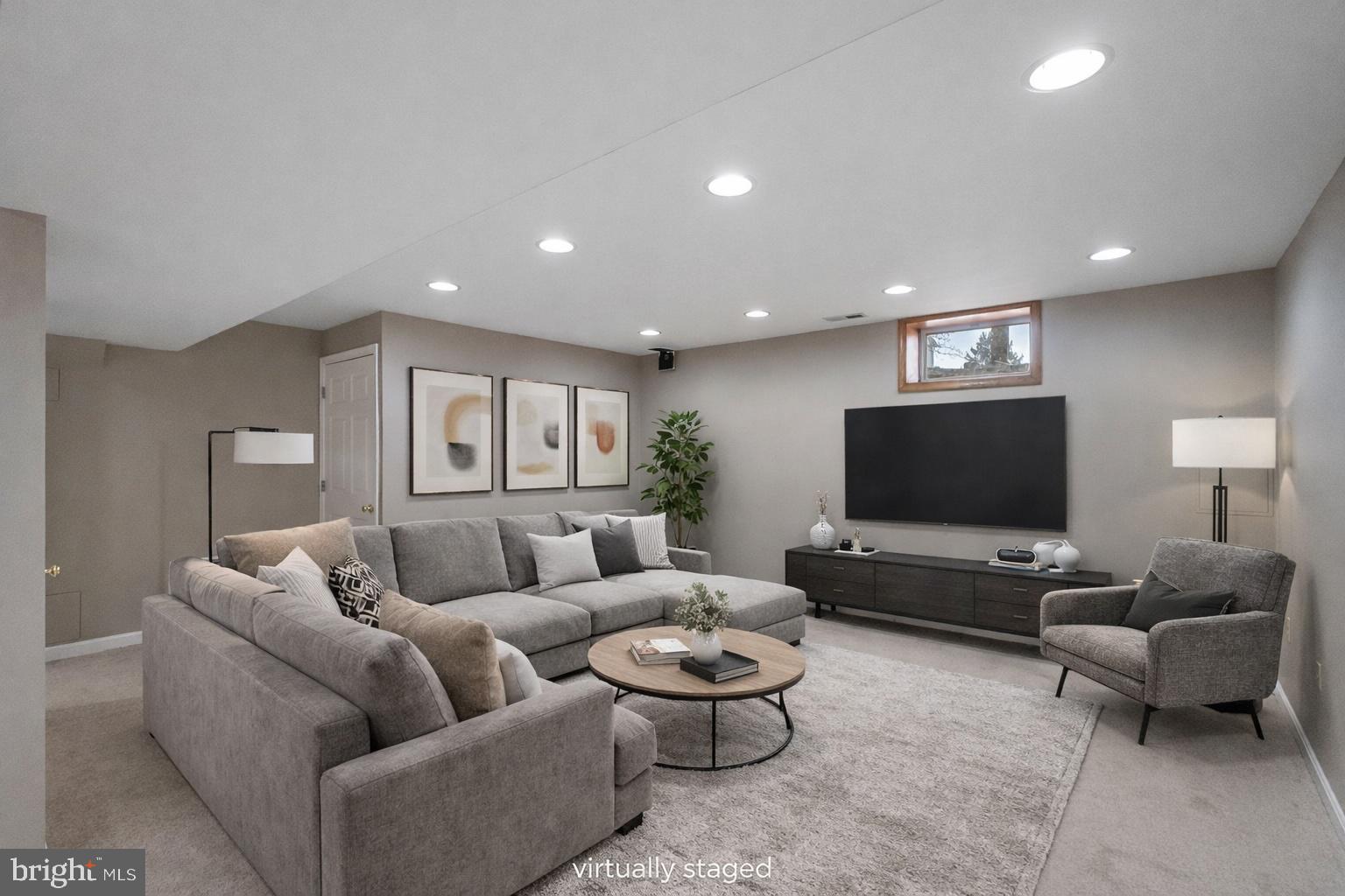 WHITTIER POND - Residential