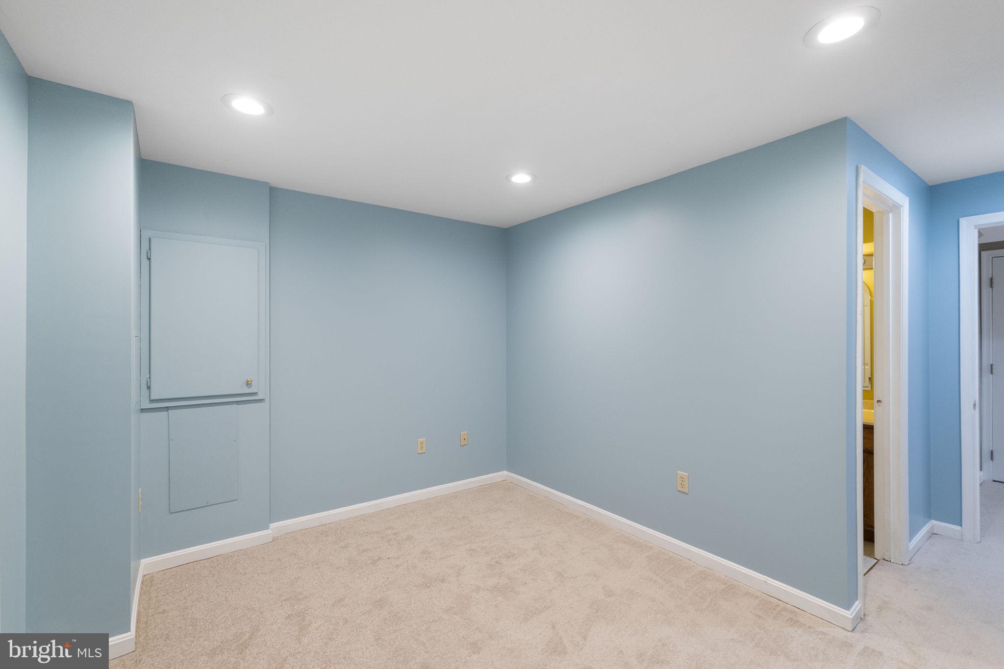 WHITTIER POND - Residential