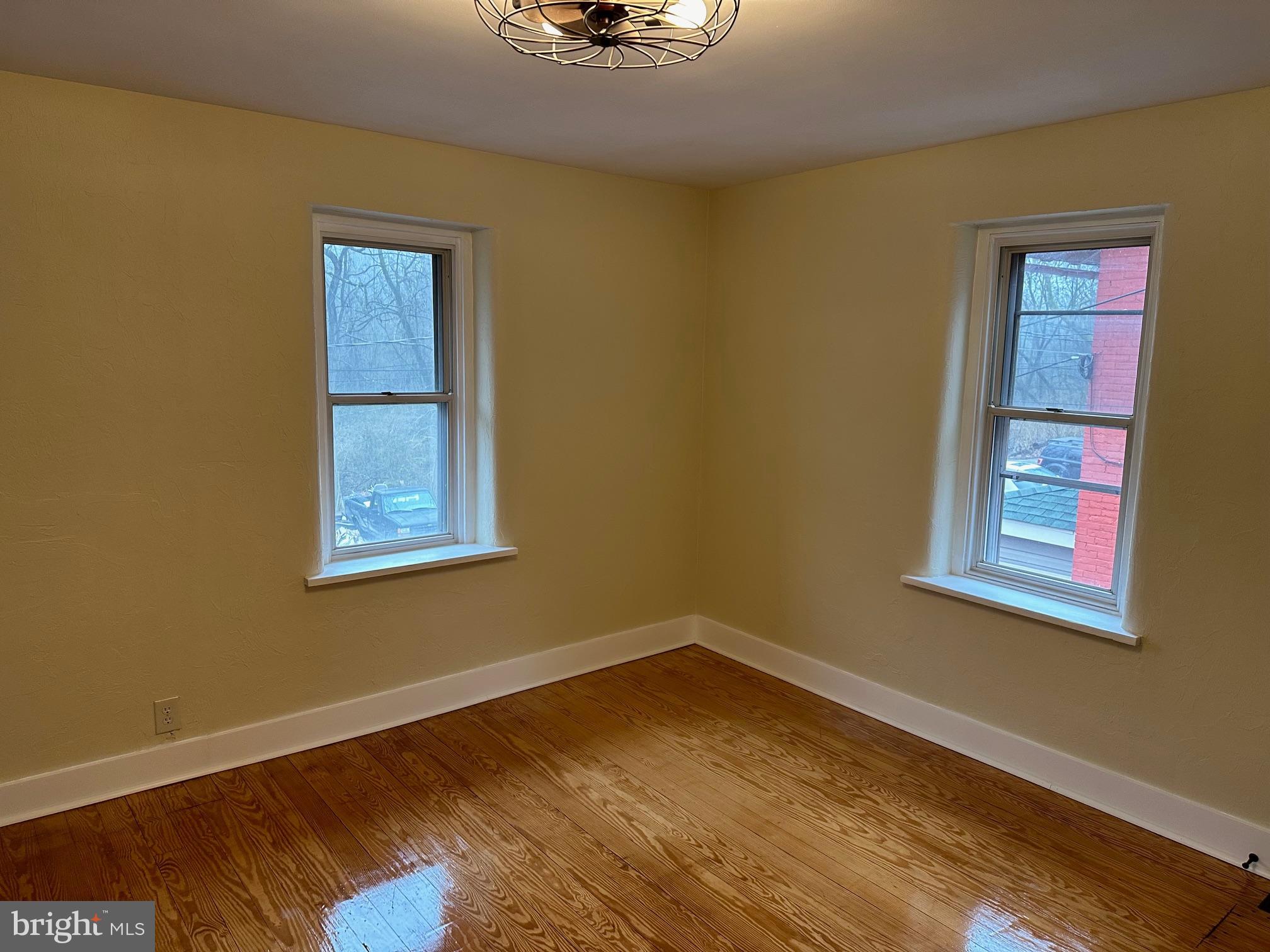 MINERS VILLAGE - Residential