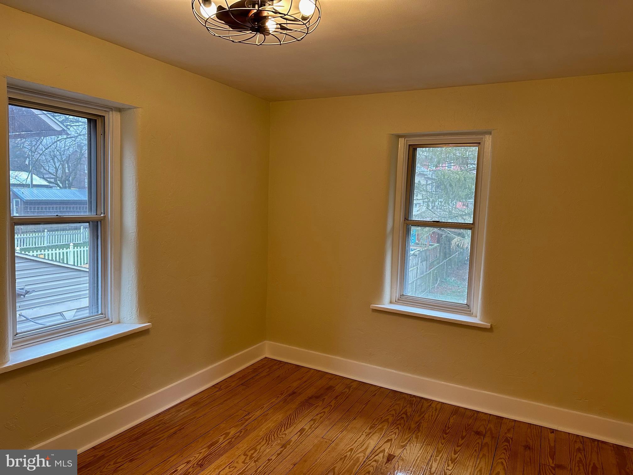 MINERS VILLAGE - Residential