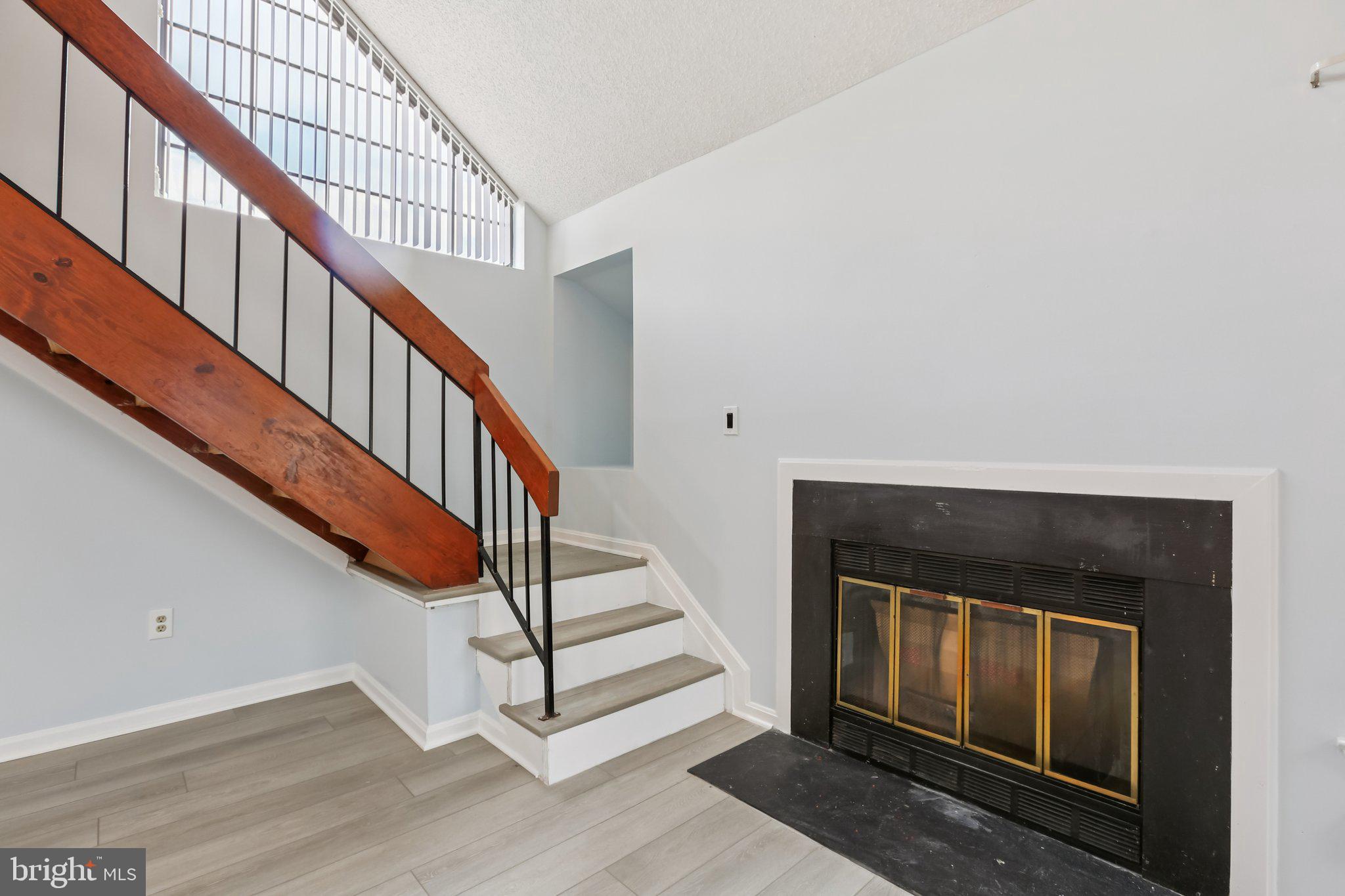 THE TIERS OF LAUREL LAKE - Residential