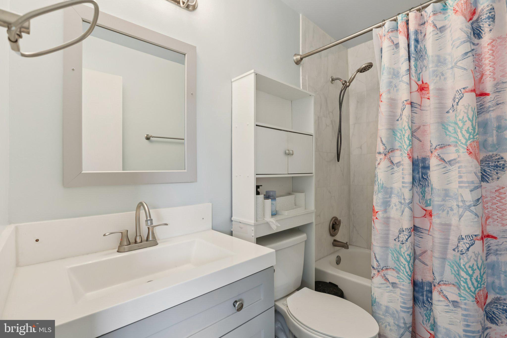 THE TIERS OF LAUREL LAKE - Residential