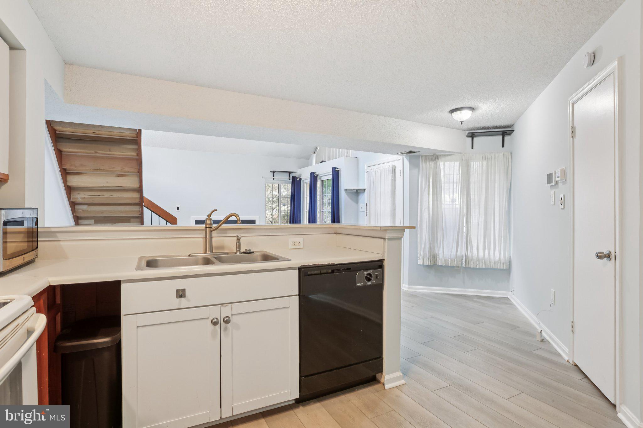 THE TIERS OF LAUREL LAKE - Residential