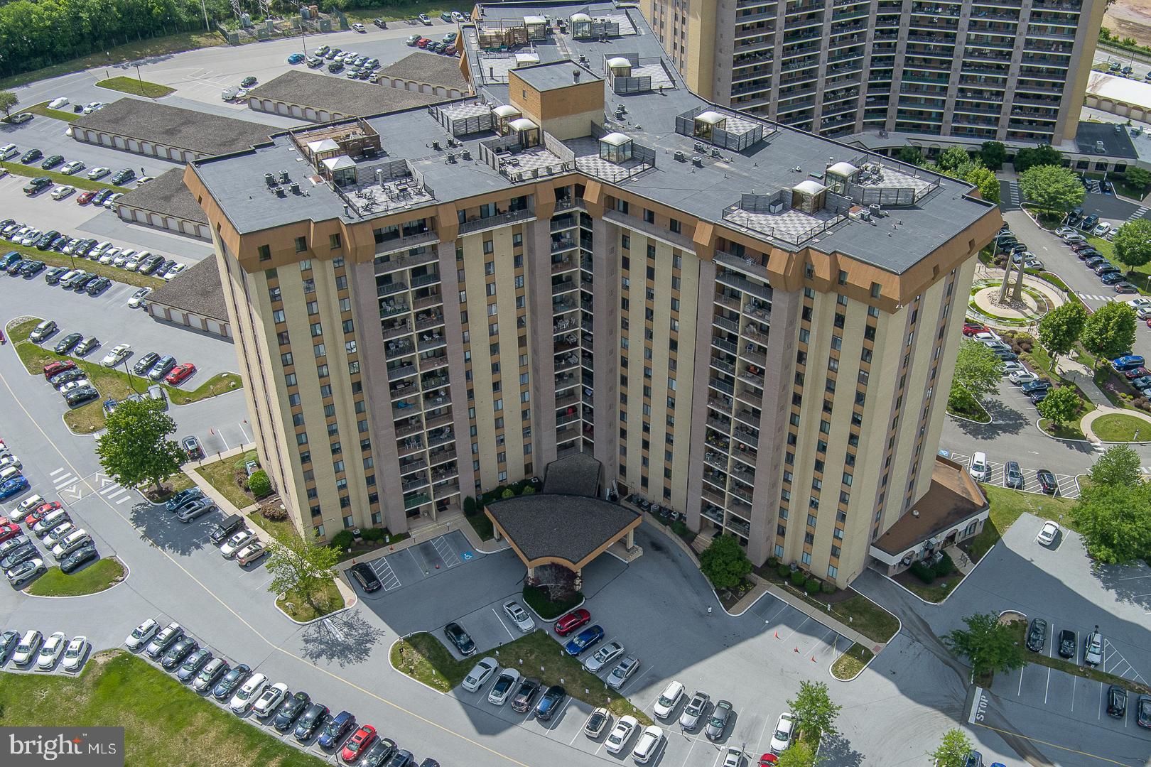 VALLEY FORGE TOWER - Residential