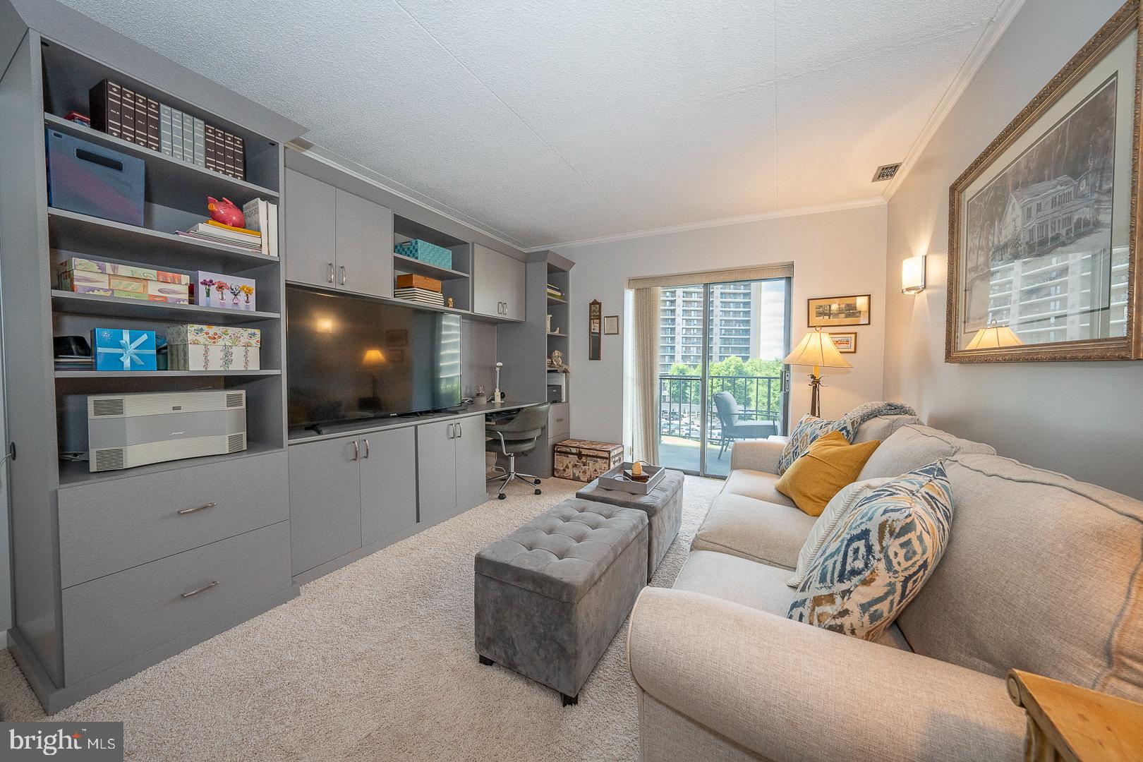 VALLEY FORGE TOWER - Residential