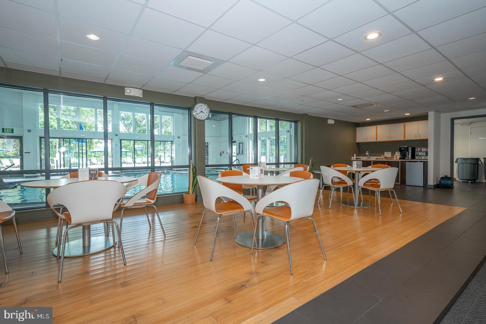 VALLEY FORGE TOWER - Residential