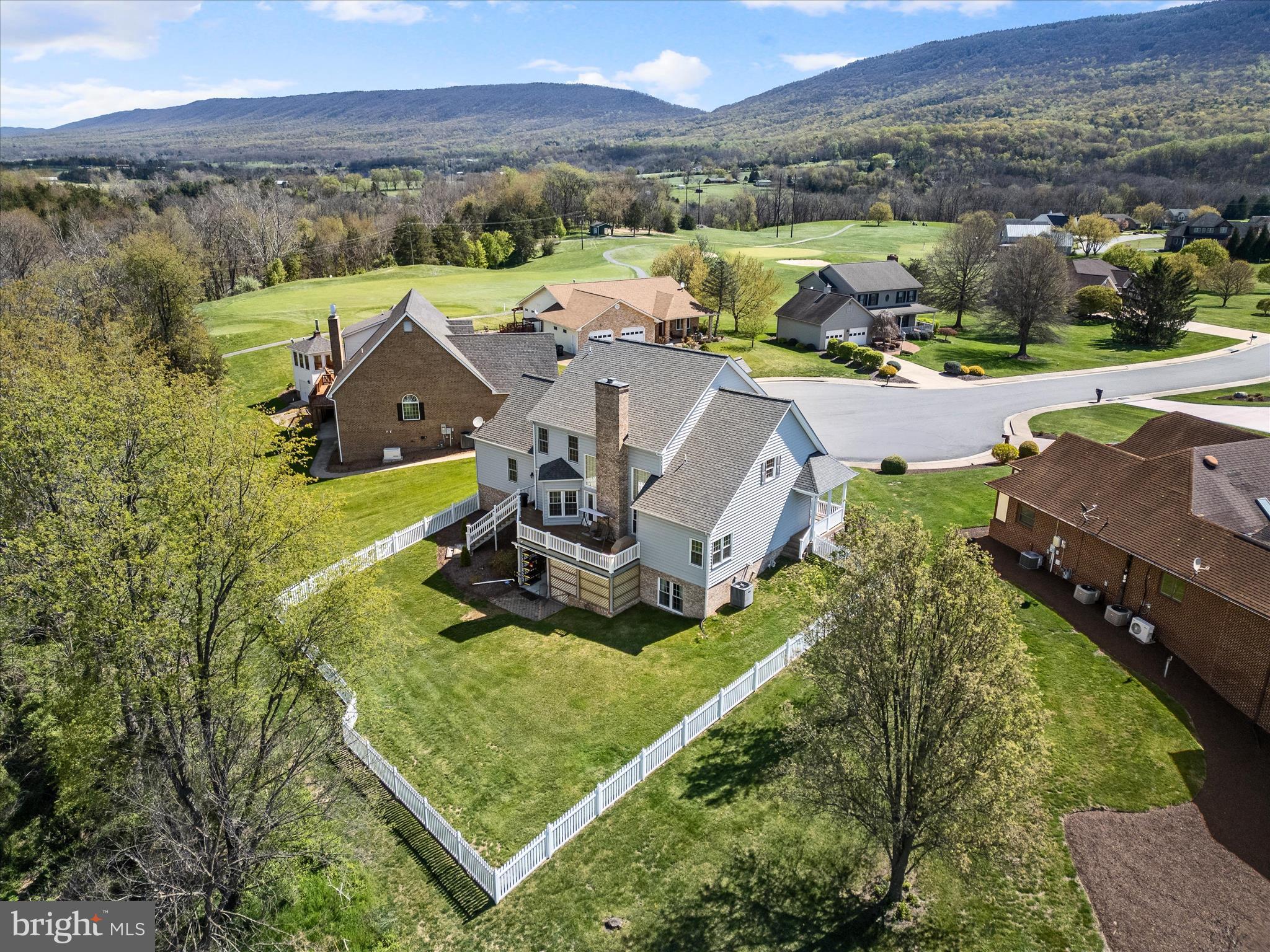 FAIRWAY MANOR - Residential