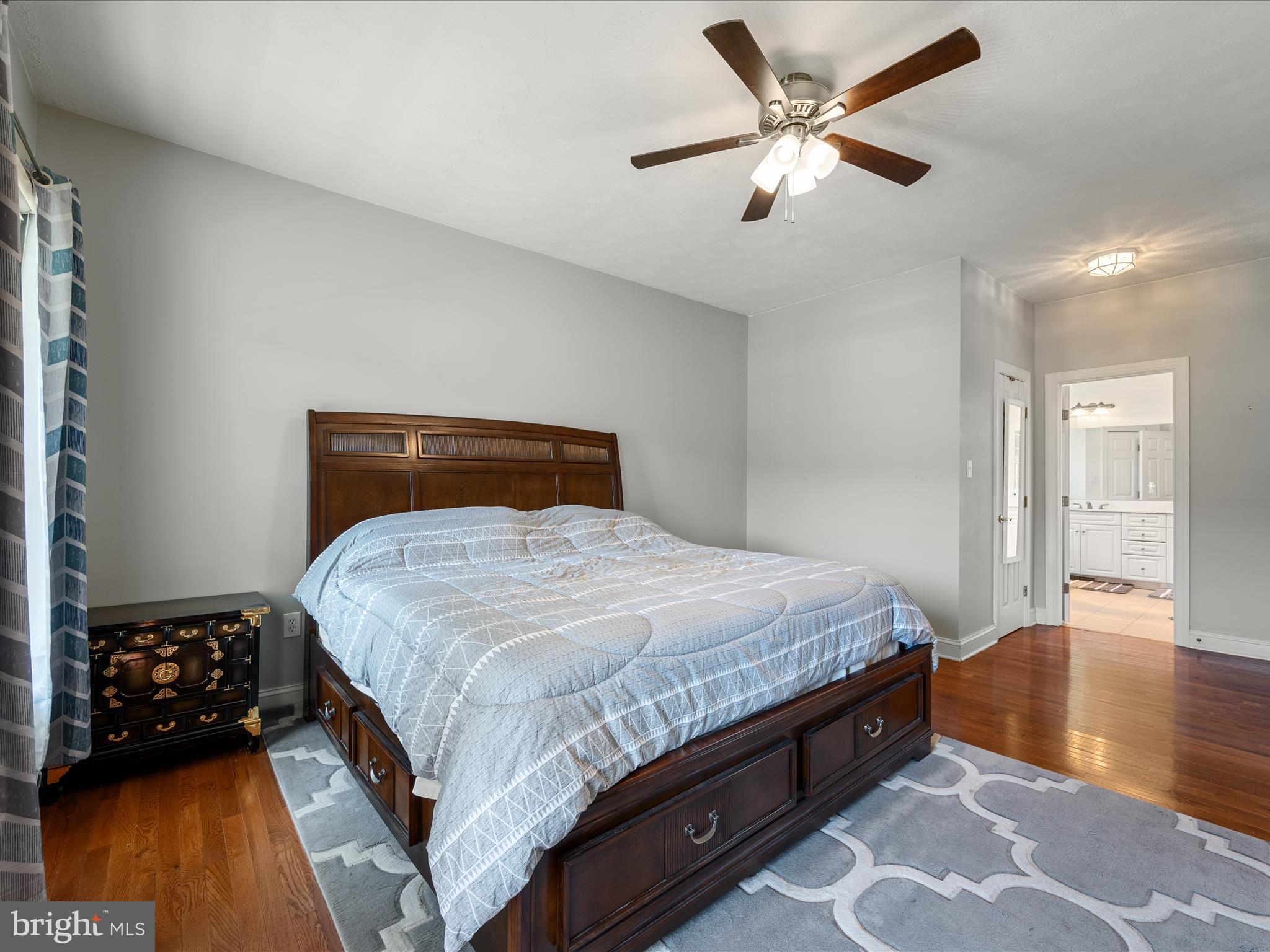 FAIRWAY MANOR - Residential