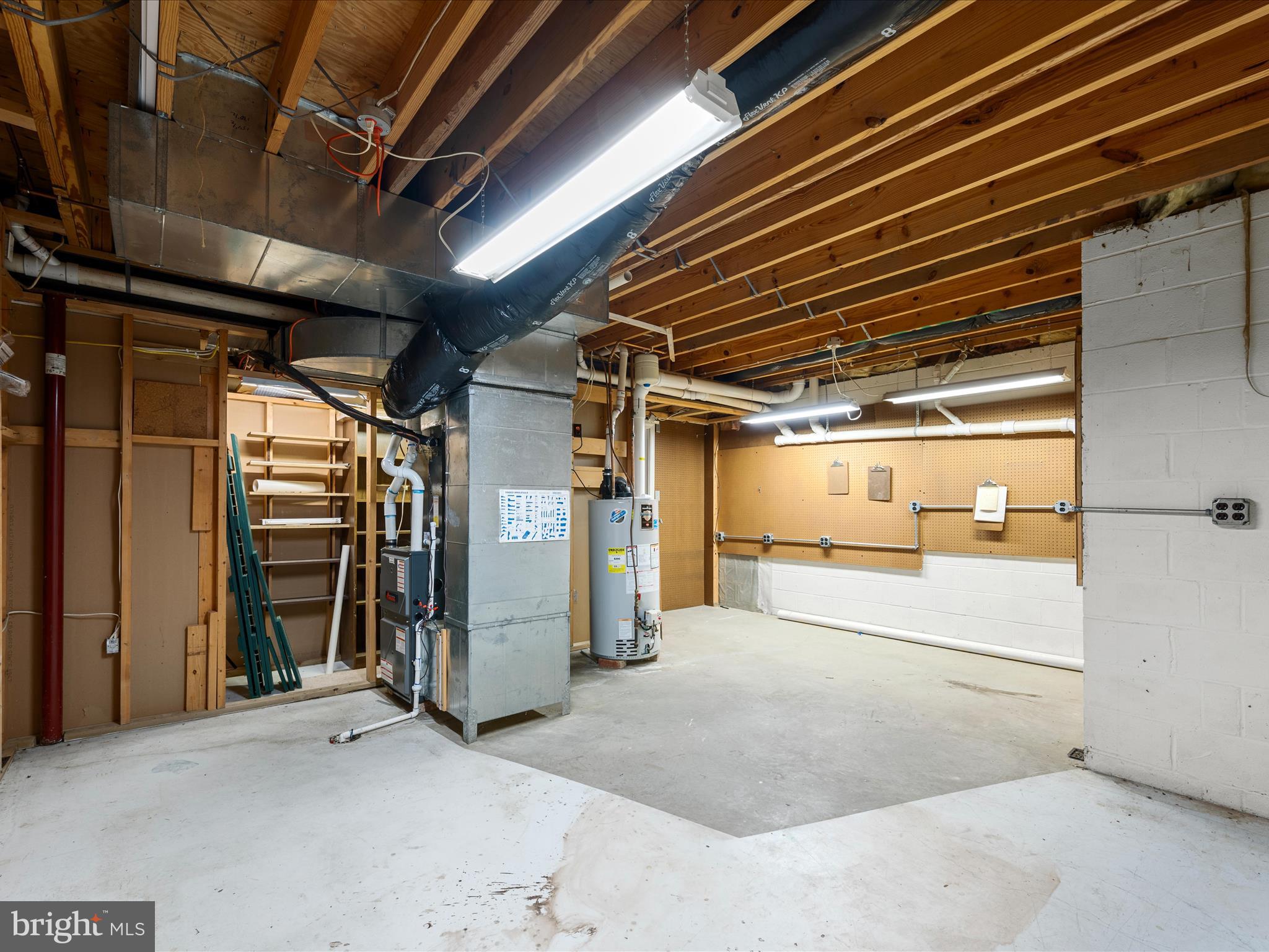 FAIRWAY MANOR - Residential