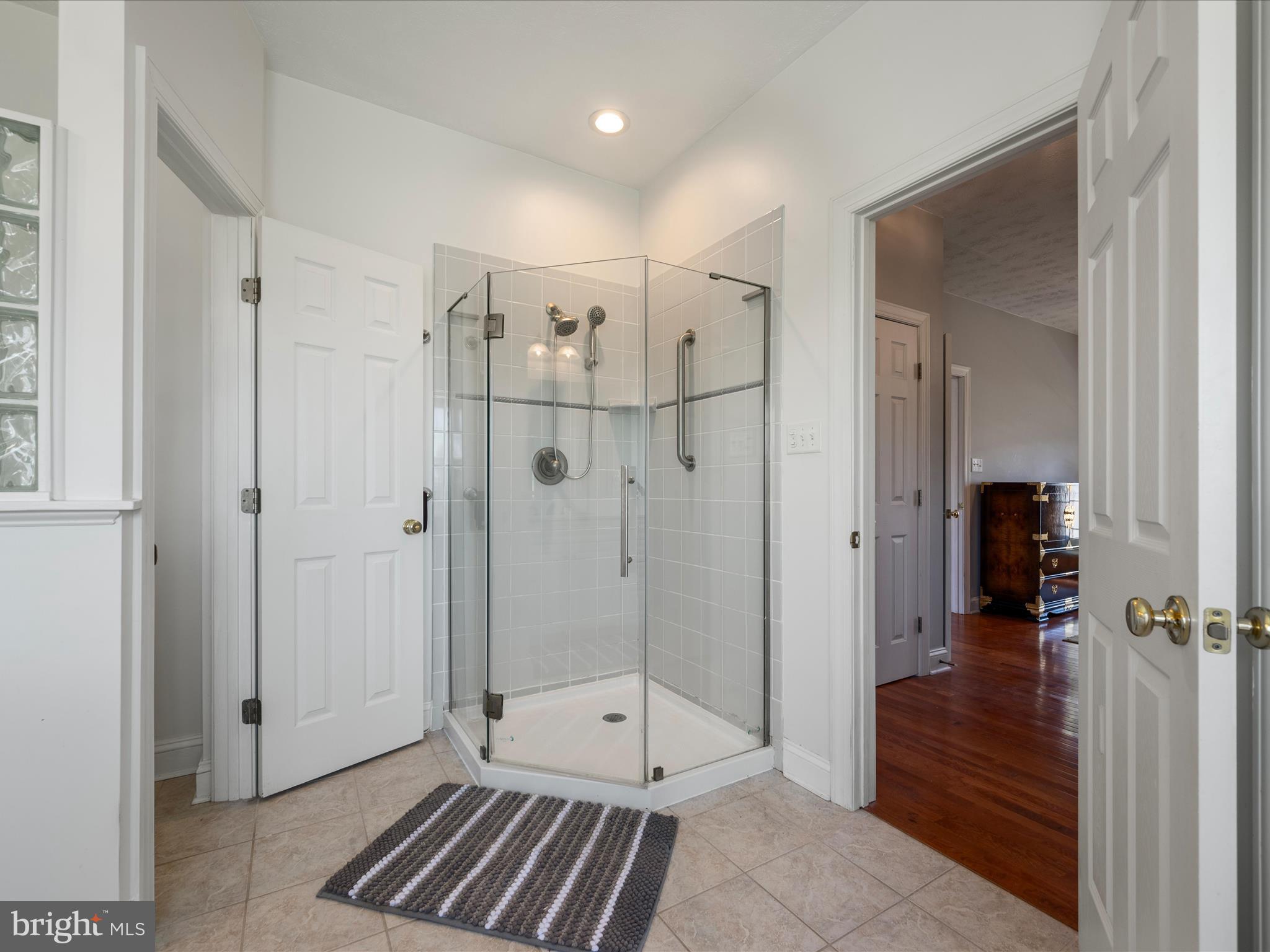 FAIRWAY MANOR - Residential