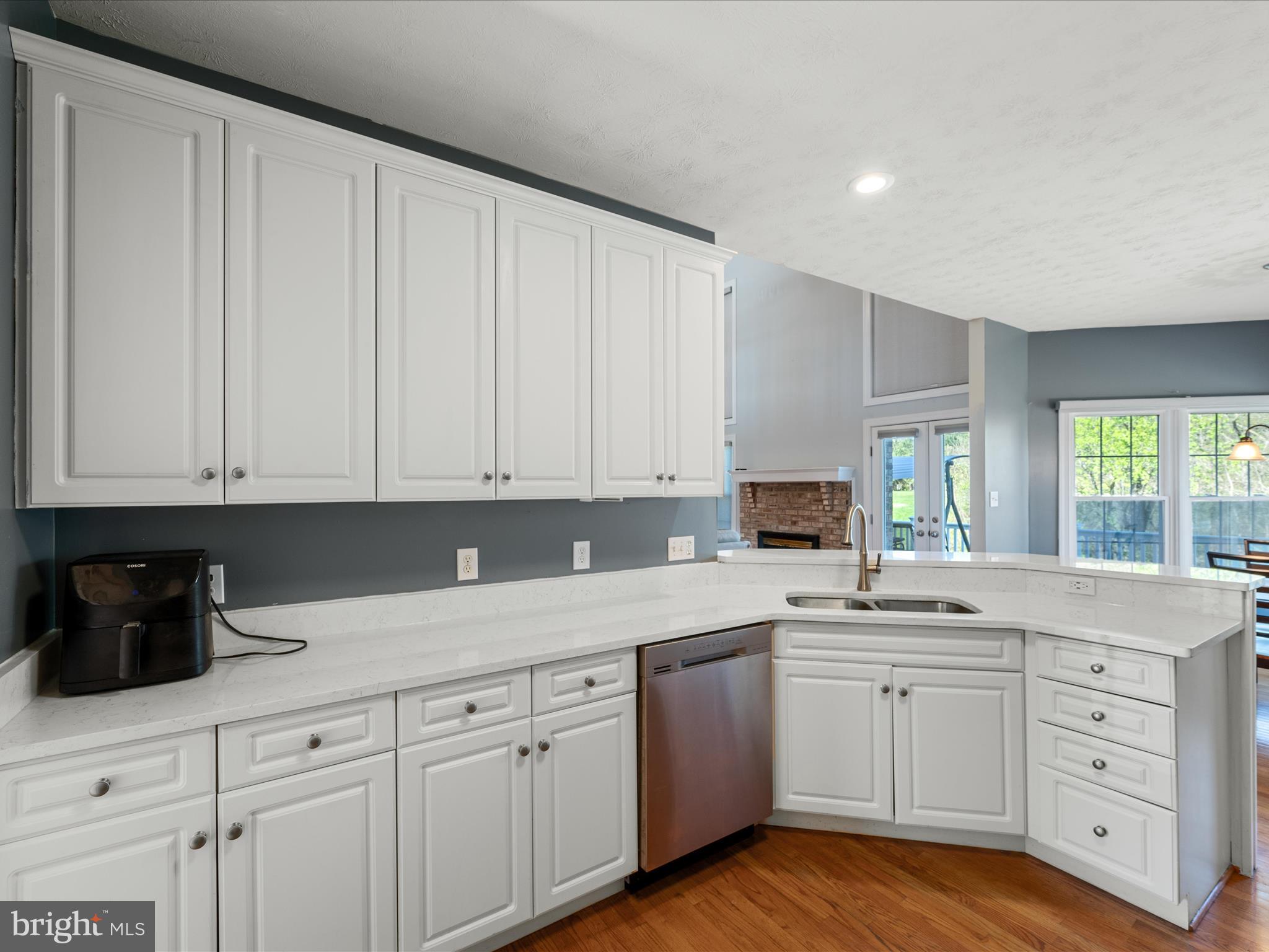 FAIRWAY MANOR - Residential