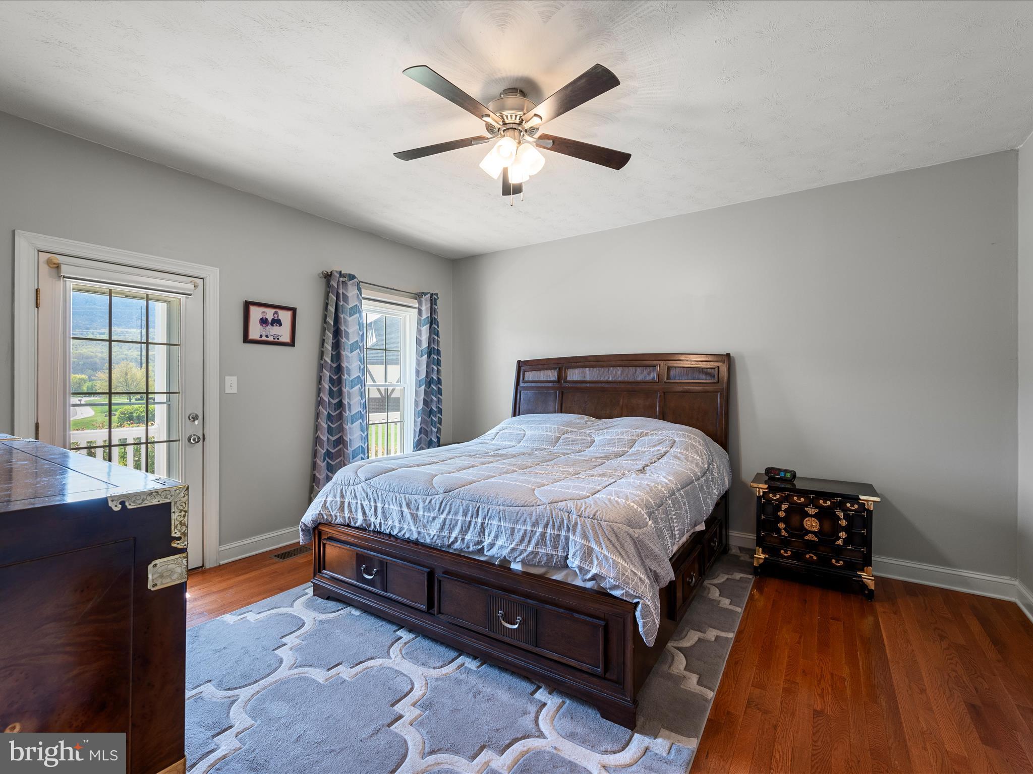 FAIRWAY MANOR - Residential