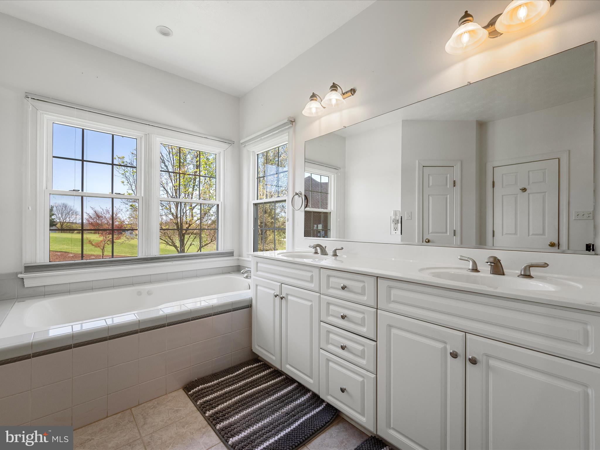 FAIRWAY MANOR - Residential