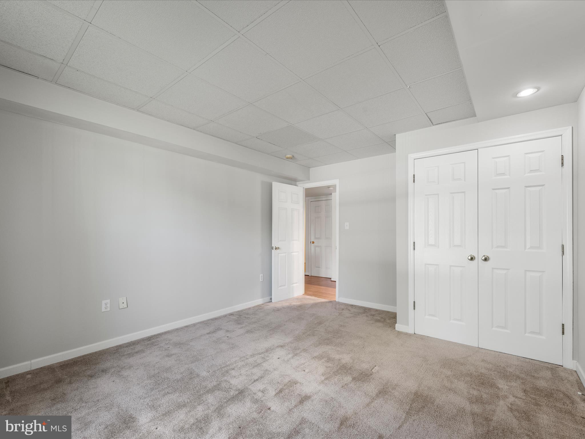 FAIRWAY MANOR - Residential