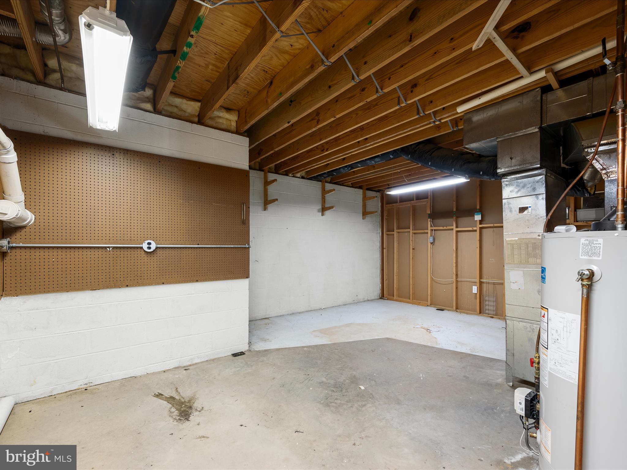 FAIRWAY MANOR - Residential