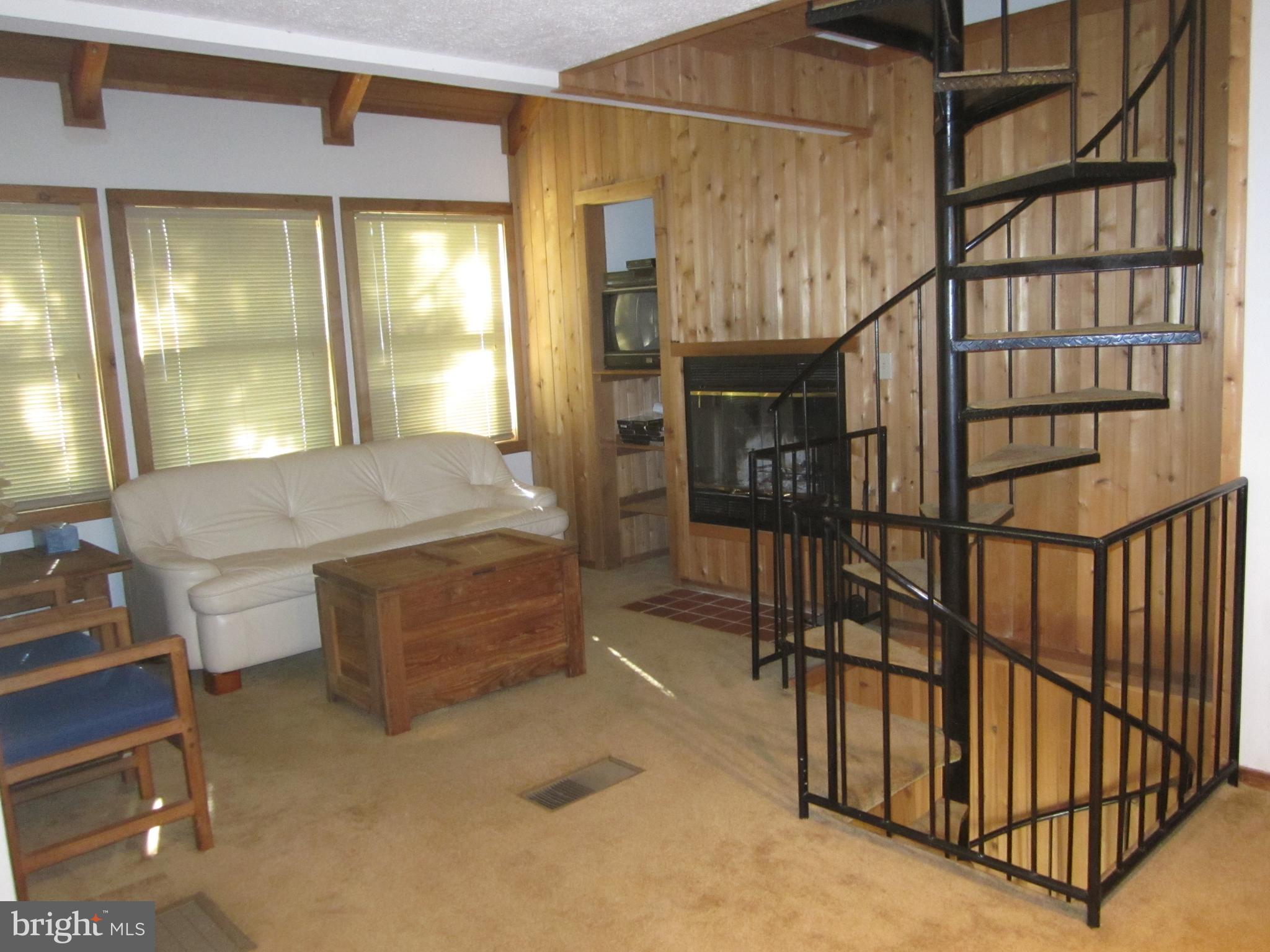 LAKEVIEW PEDESTAL HOMES - Residential