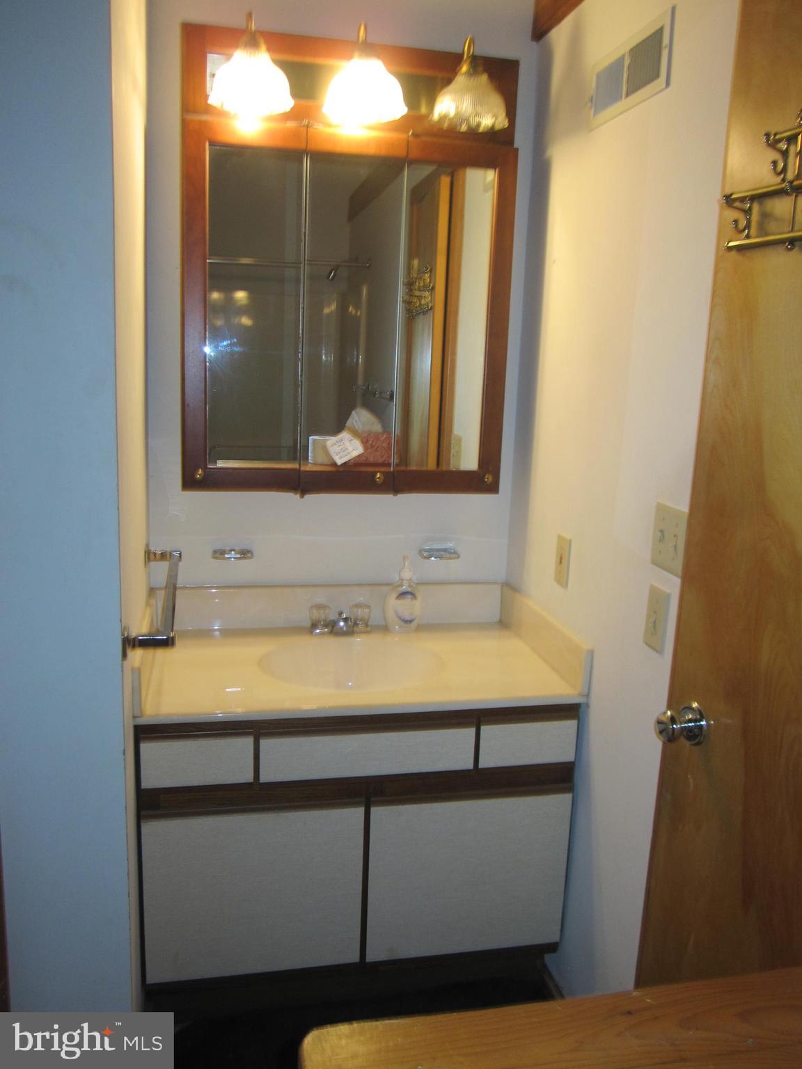 LAKEVIEW PEDESTAL HOMES - Residential