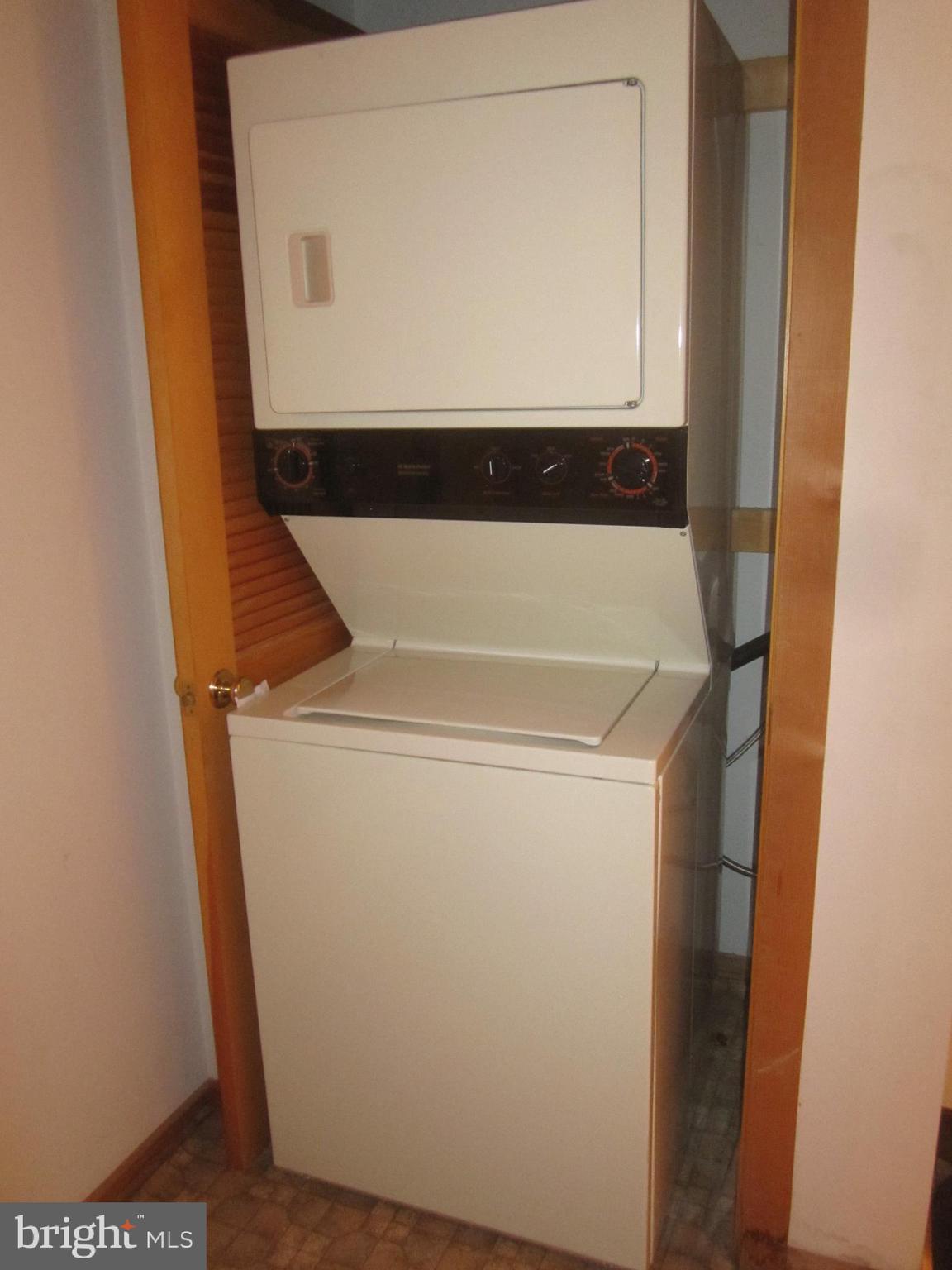 LAKEVIEW PEDESTAL HOMES - Residential