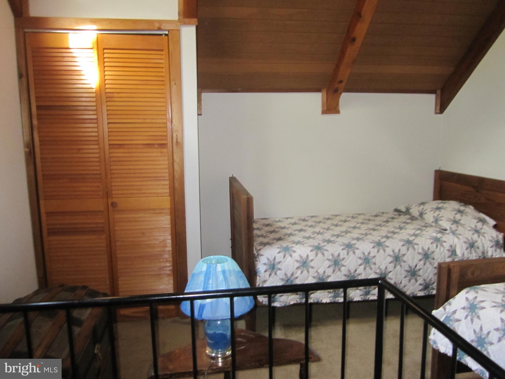 LAKEVIEW PEDESTAL HOMES - Residential