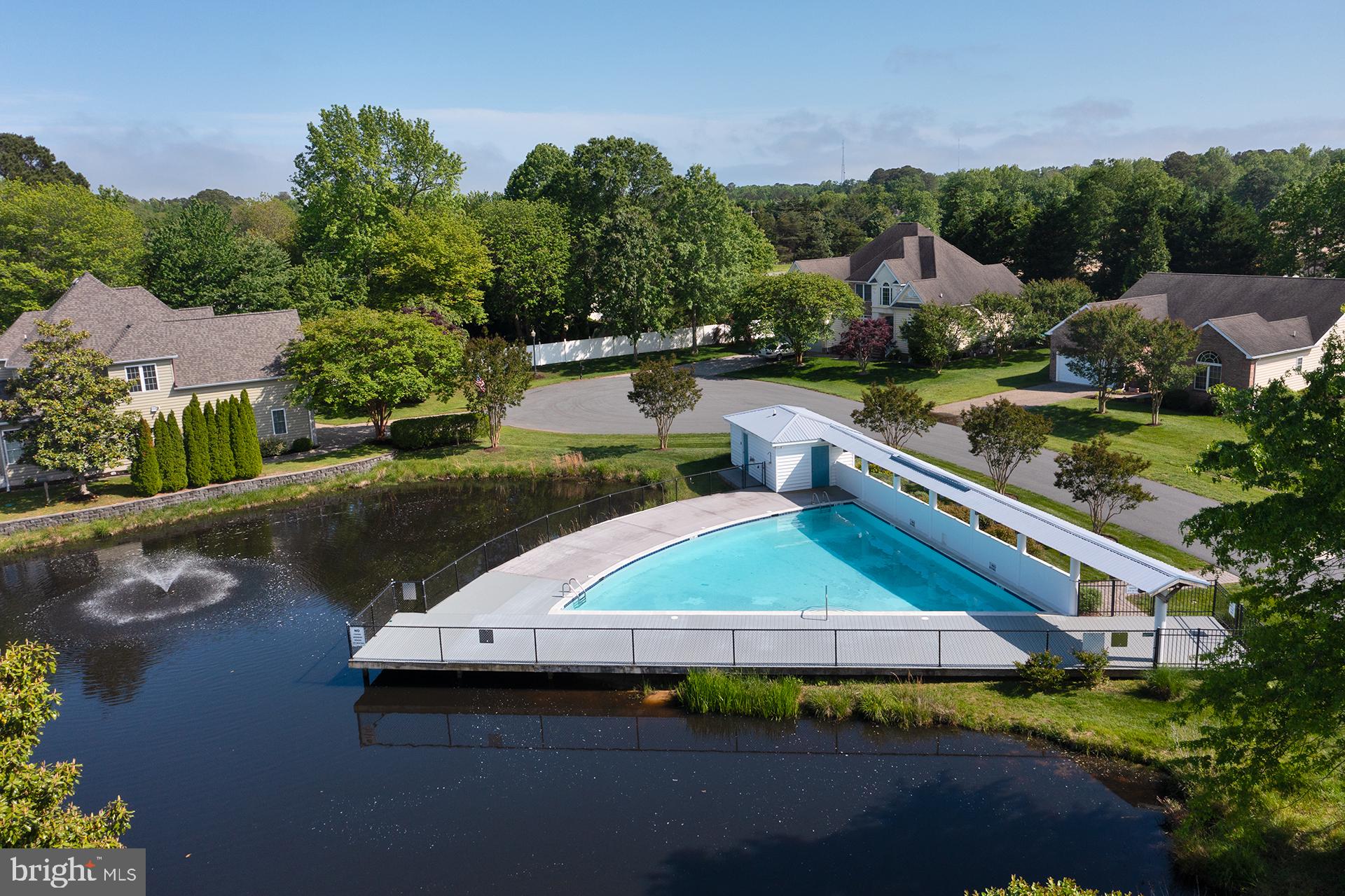 2 CEDAR GROVE COURT
