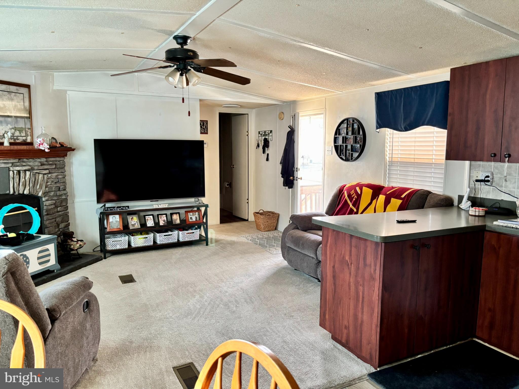 HOLIDAY MOBILE ESTATES - Residential