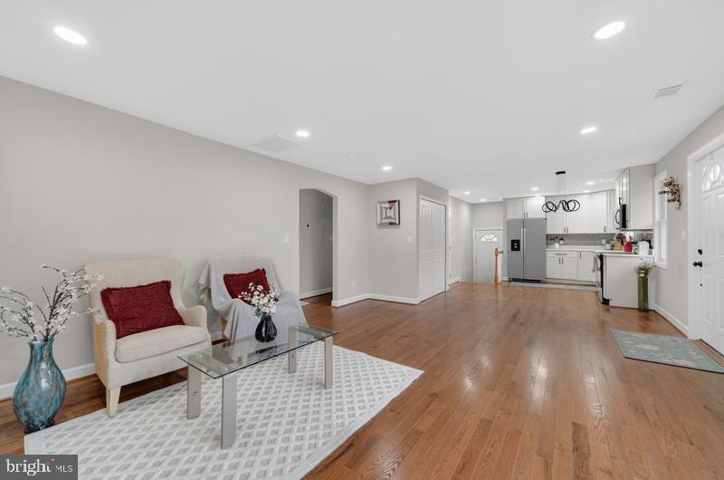 CHURCHTON - Residential