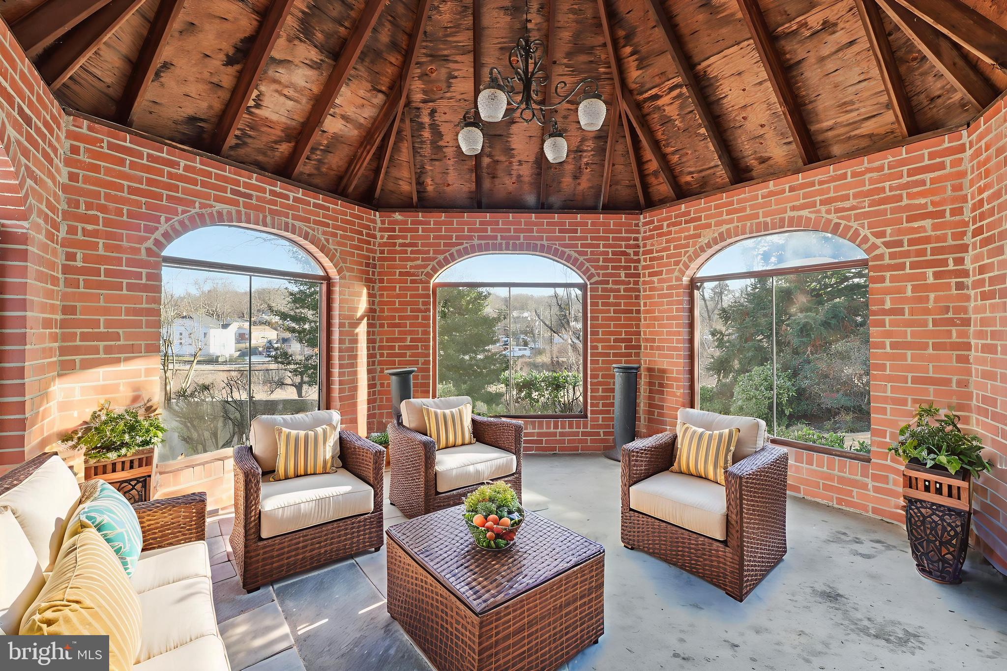 WILTON WOODS - Residential