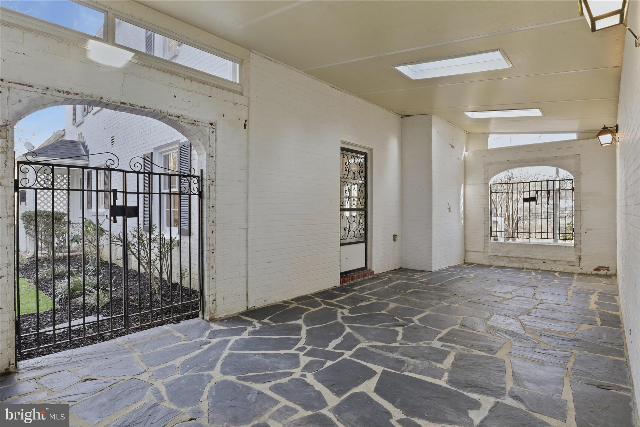 WILTON WOODS - Residential