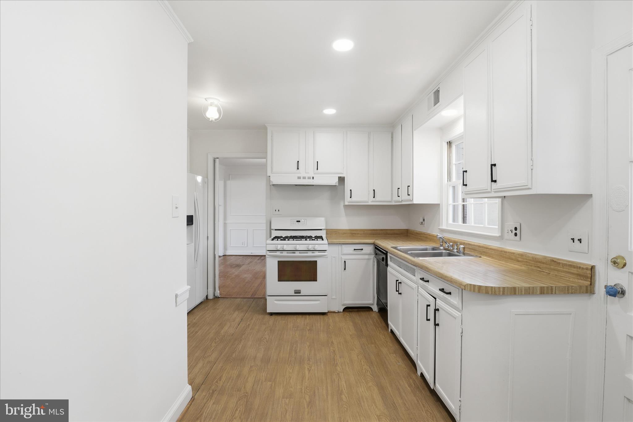 WILTON WOODS - Residential