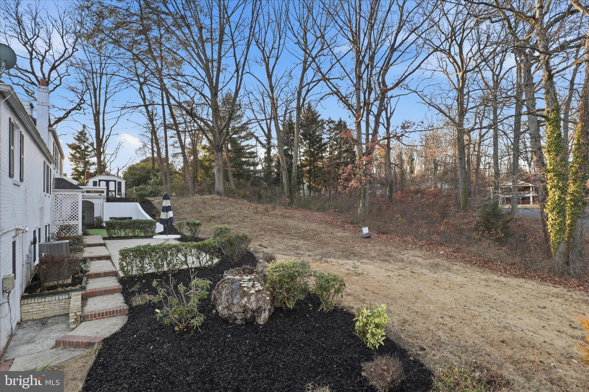 WILTON WOODS - Residential